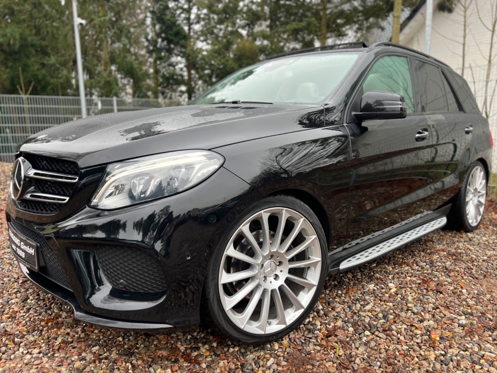 Mercedes-Benz GLE350d AMG LINIE *PANORAMA*STANDHEIZUNG*DISTRO*