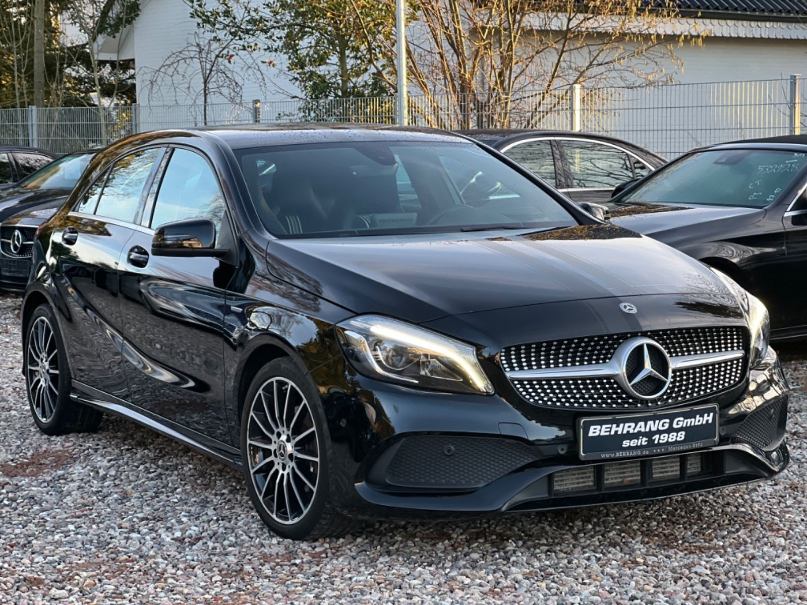 Mercedes-Benz A180d AMG-LINE*KAMERA*EDITON*SHZ*PDC*WHITE ART