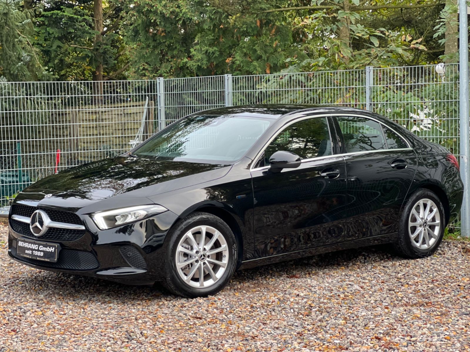 Mercedes-Benz A 250e*PROGRESSIVE*LED*NAVI*MODELL 2021*