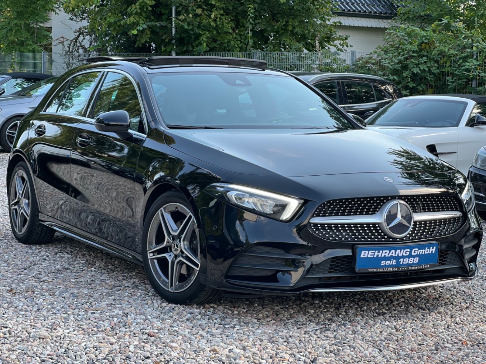 Mercedes-Benz A 180*PANORAMA*AMG*LED*NAVI*AUTOMATIK*