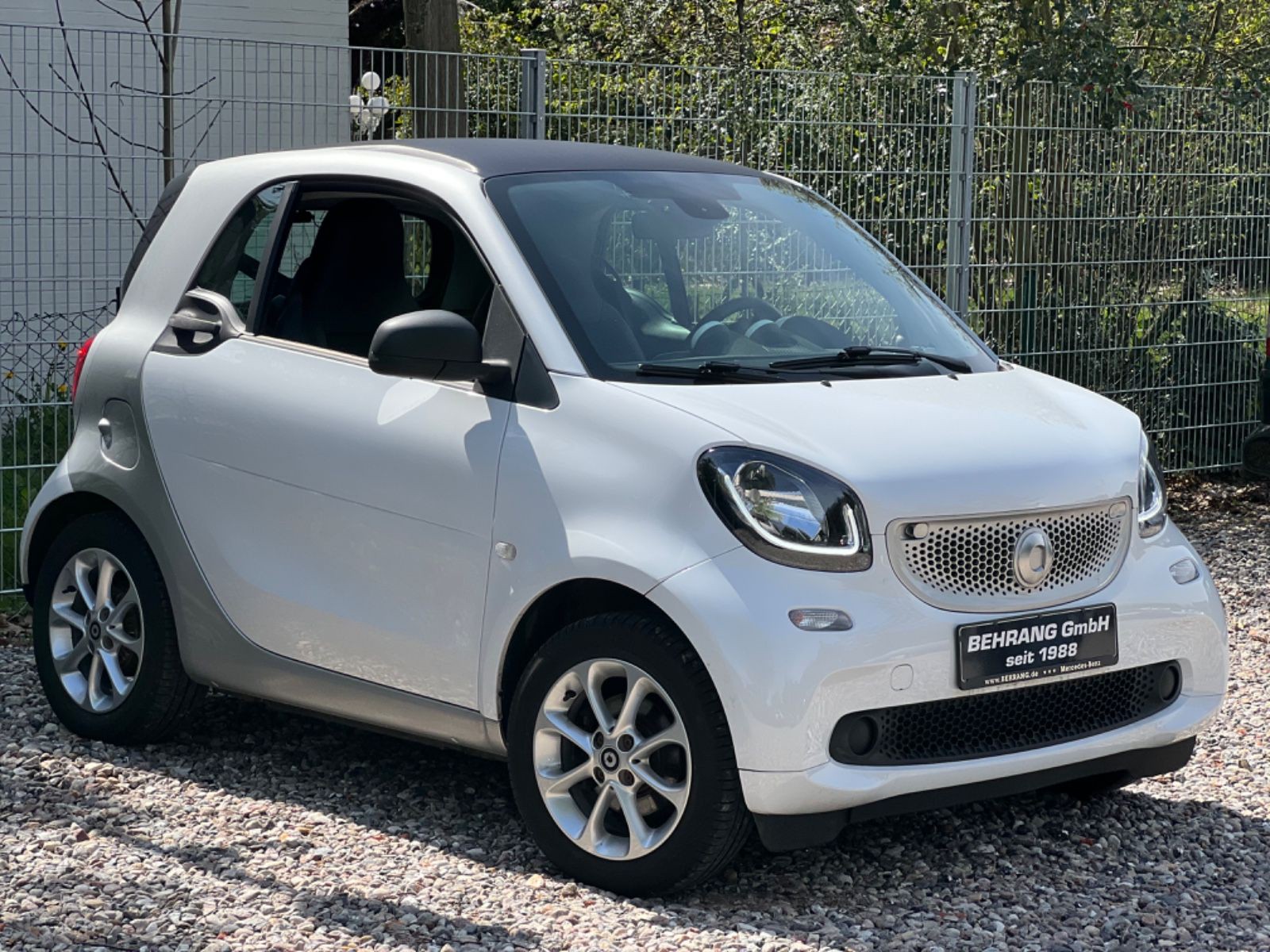 Smart ForTwo coupé 90PS AUTOMATIK*LEDER*SITZHEIZUN*ALU