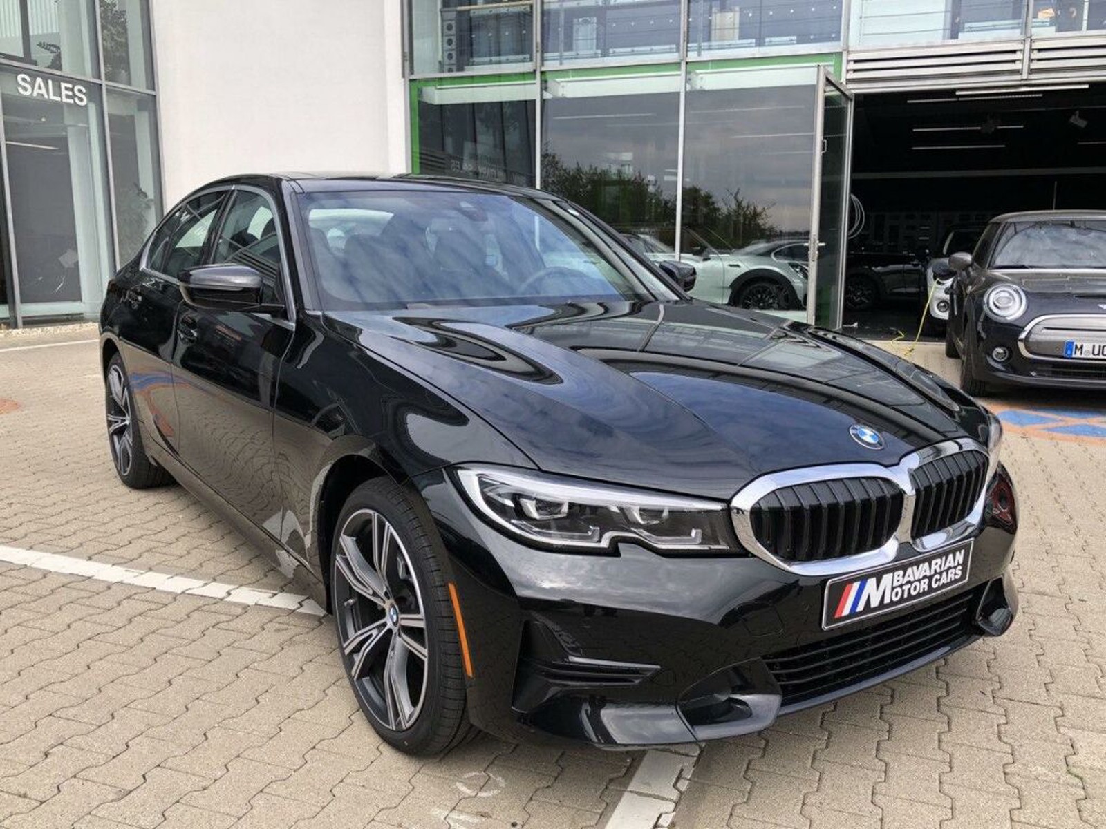 BMW 330 i xDrive Sedan - Tax Free Military Sales in Ansbach Price 37995