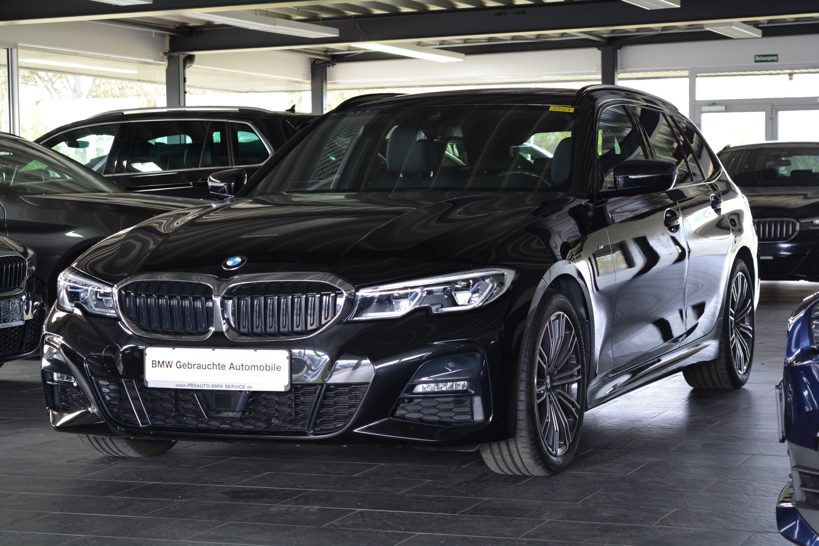 BMW 330 d xDrive Touring M Sport ACC/LASER/HEAD-UP/PANORAMA