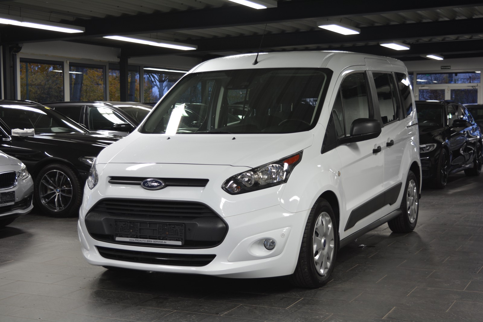 Ford Transit Connect 220 L1 LKW S&S Trend Aut. AHK/NAVI