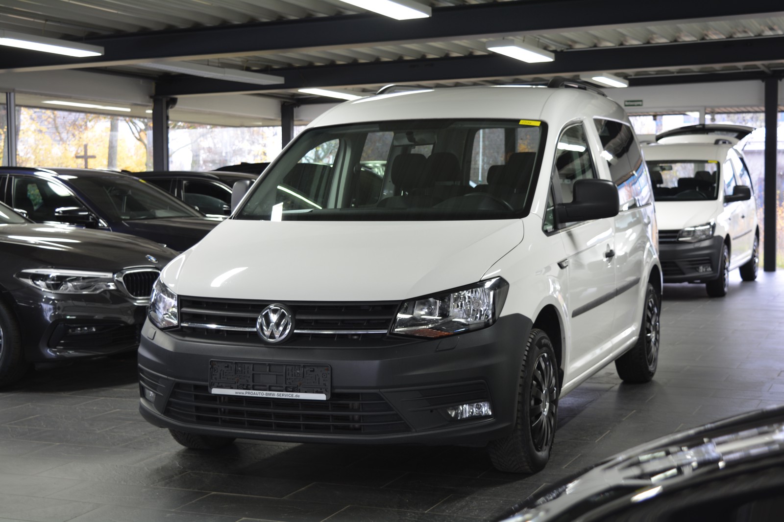 Volkswagen Caddy 2.0 TDI AHK/NAVI/SITZHEIZUNGKLIMA/PARK-PILOT