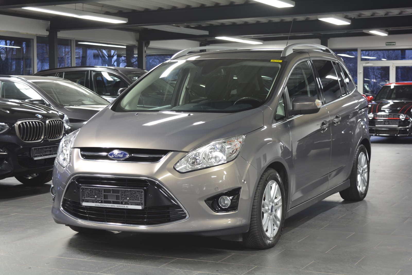 Ford Grand C-Max Titanium AHK/NAVI / NUR AN HÄNDLER-GEWERBE