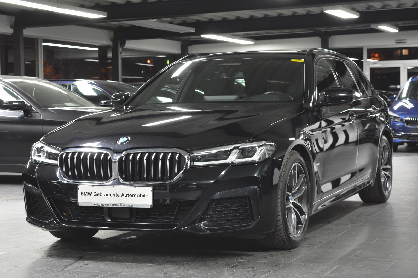 BMW 530 d xDrive Touring M Sport ACC/HEAD-UP/PANORAMA/LEDER/DAB