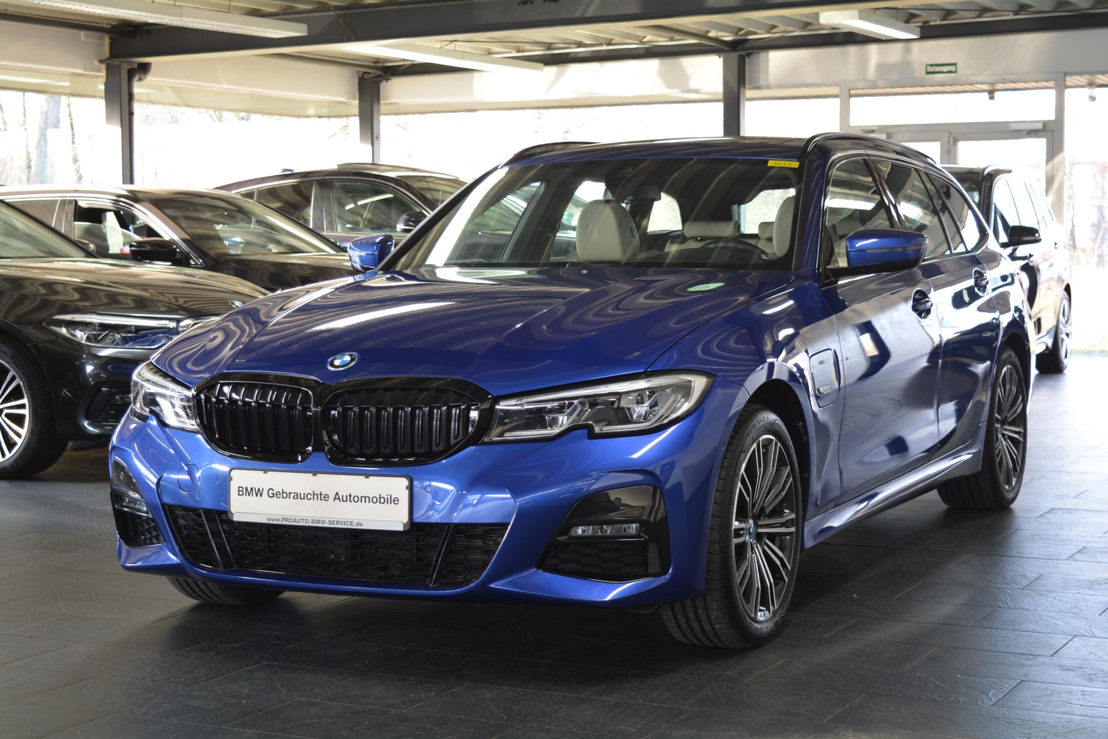BMW 330 e xDrive Touring M Sport LASER/PANORAMA/HEAD-UP