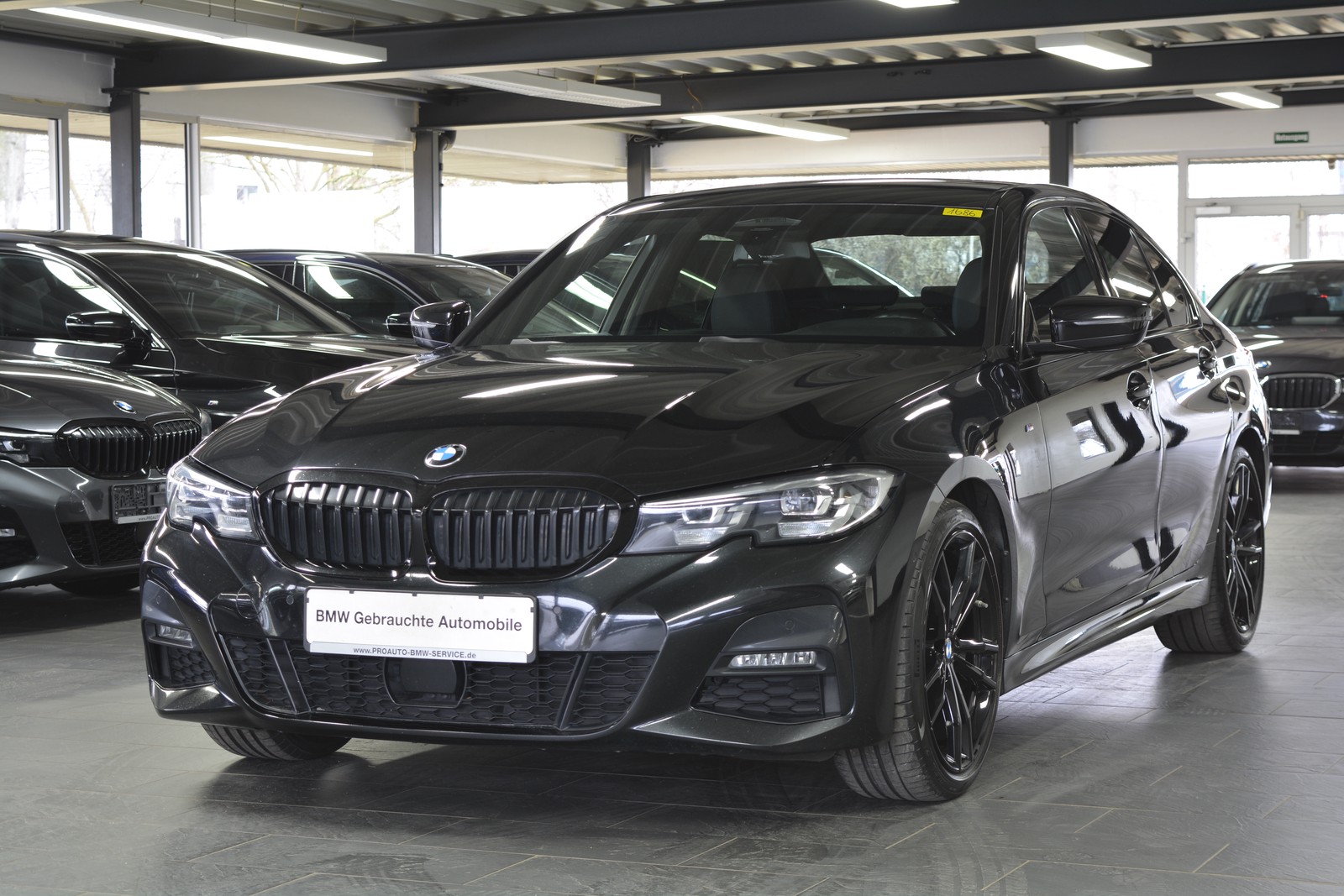 BMW 320 i xDrive M Sport ACC/STANDHEIZUNG/PARKASSISTENT