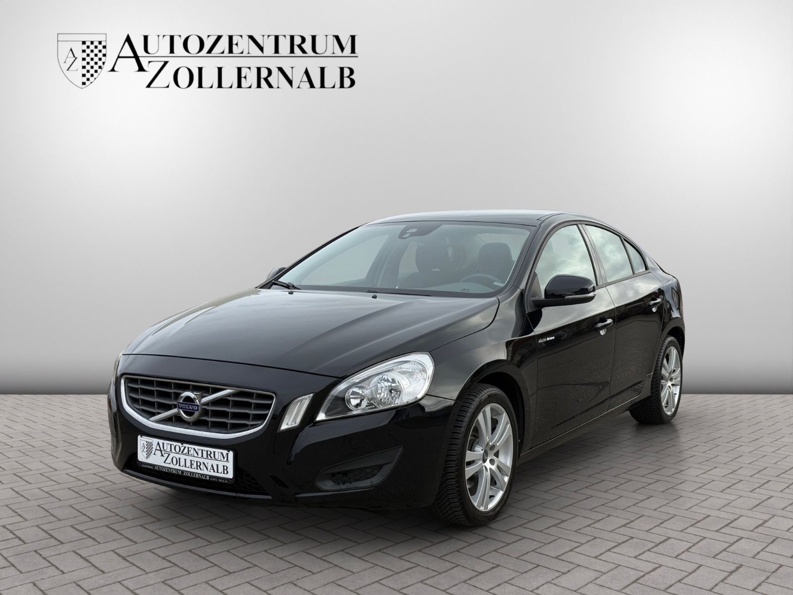 Volvo S60 Lim. T3 Kinetic *AHK*BUSINESS-PRO*NAVI*SHZ*