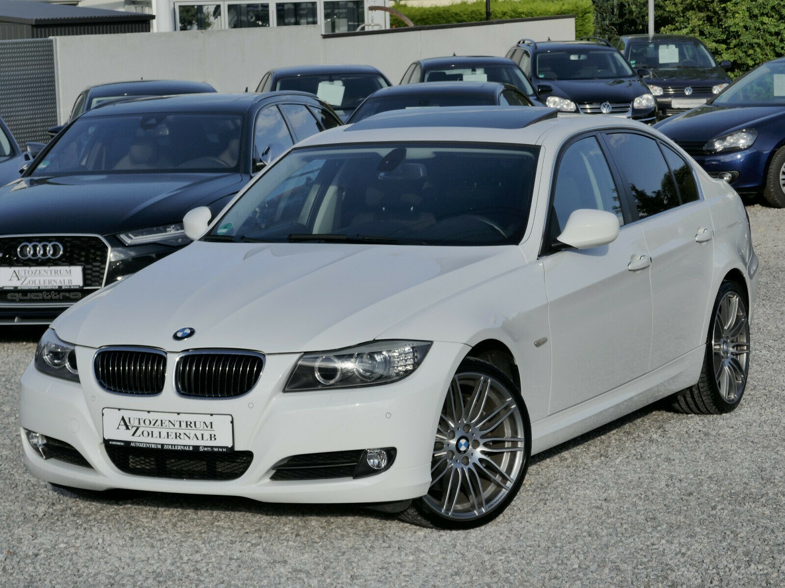 BMW 330i Lim. Automatik *19"-M-ALU*NAVI*SCHIEBEDACH*