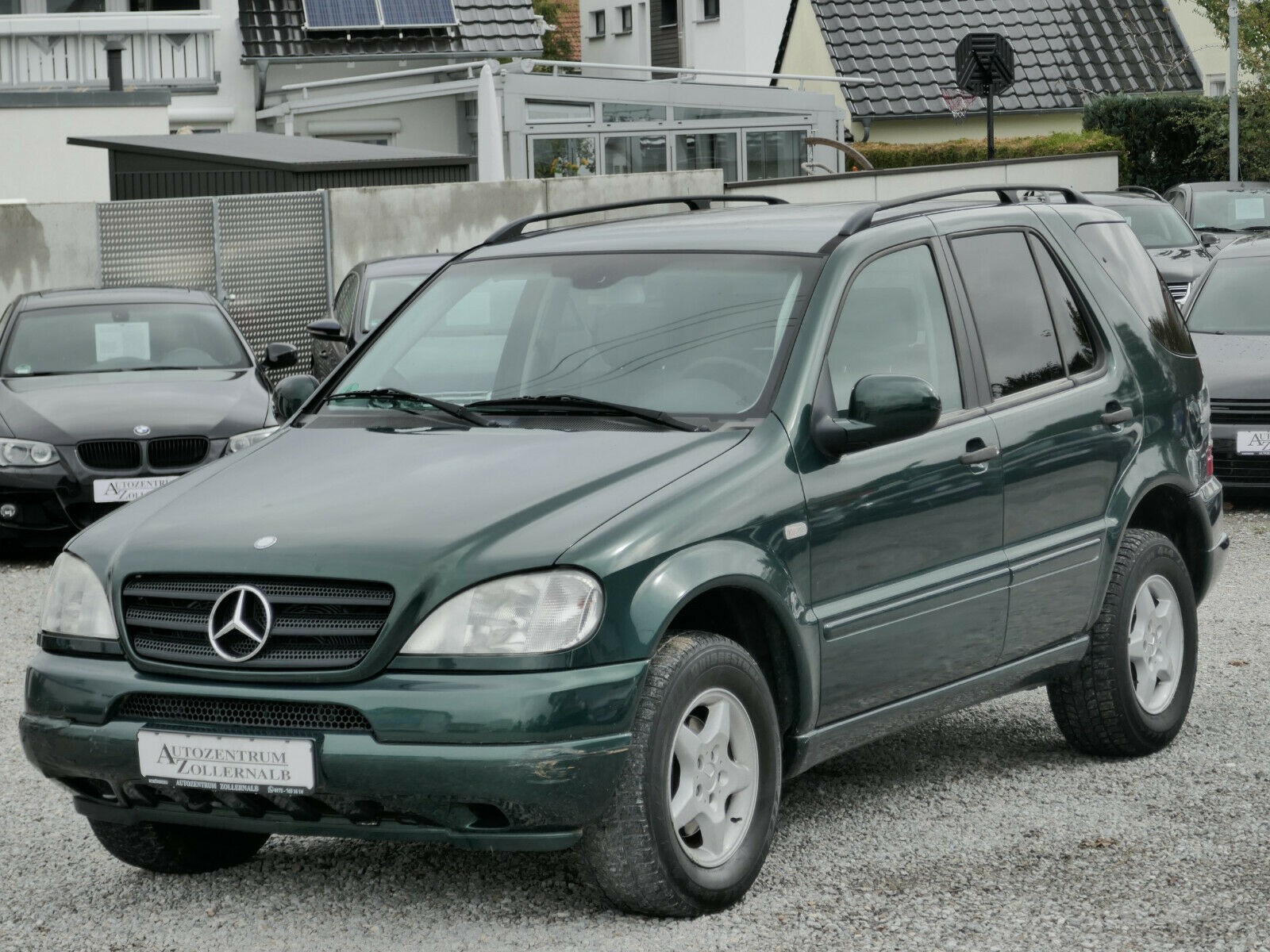 Mercedes-Benz ML 320 Automatik *ALLRAD*TEILLEDER*KLIMA*2.HAND*