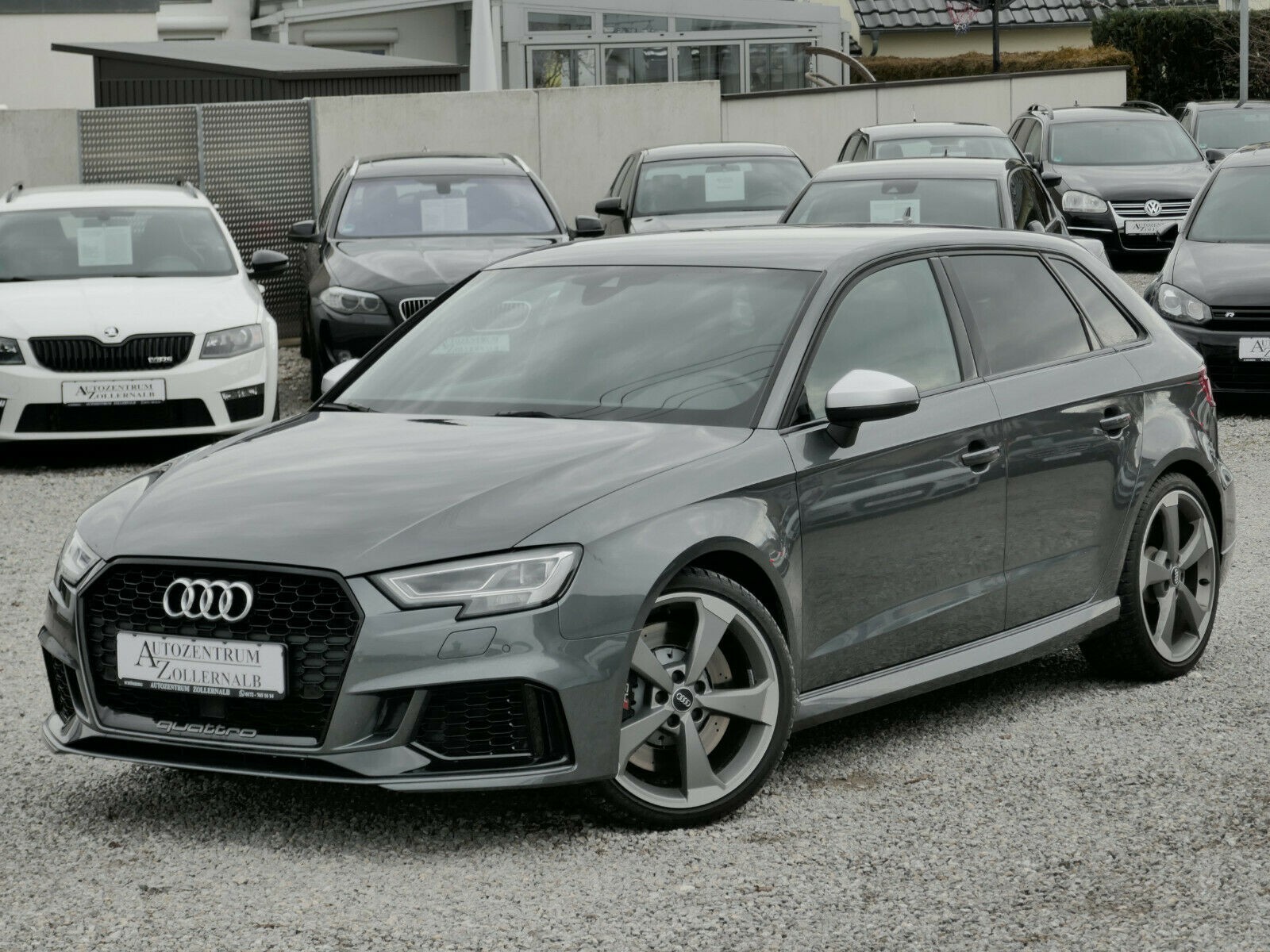Audi RS3 *VIRTUAL*RS-SITZE*MATRIX*B&O*ACC*SPORTABGAS*