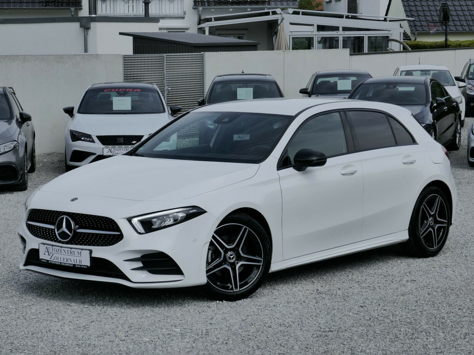 Mercedes-Benz A 180 AMG-Line DCT *1.HAND*12TKM!*NIGHT*KAMERA*