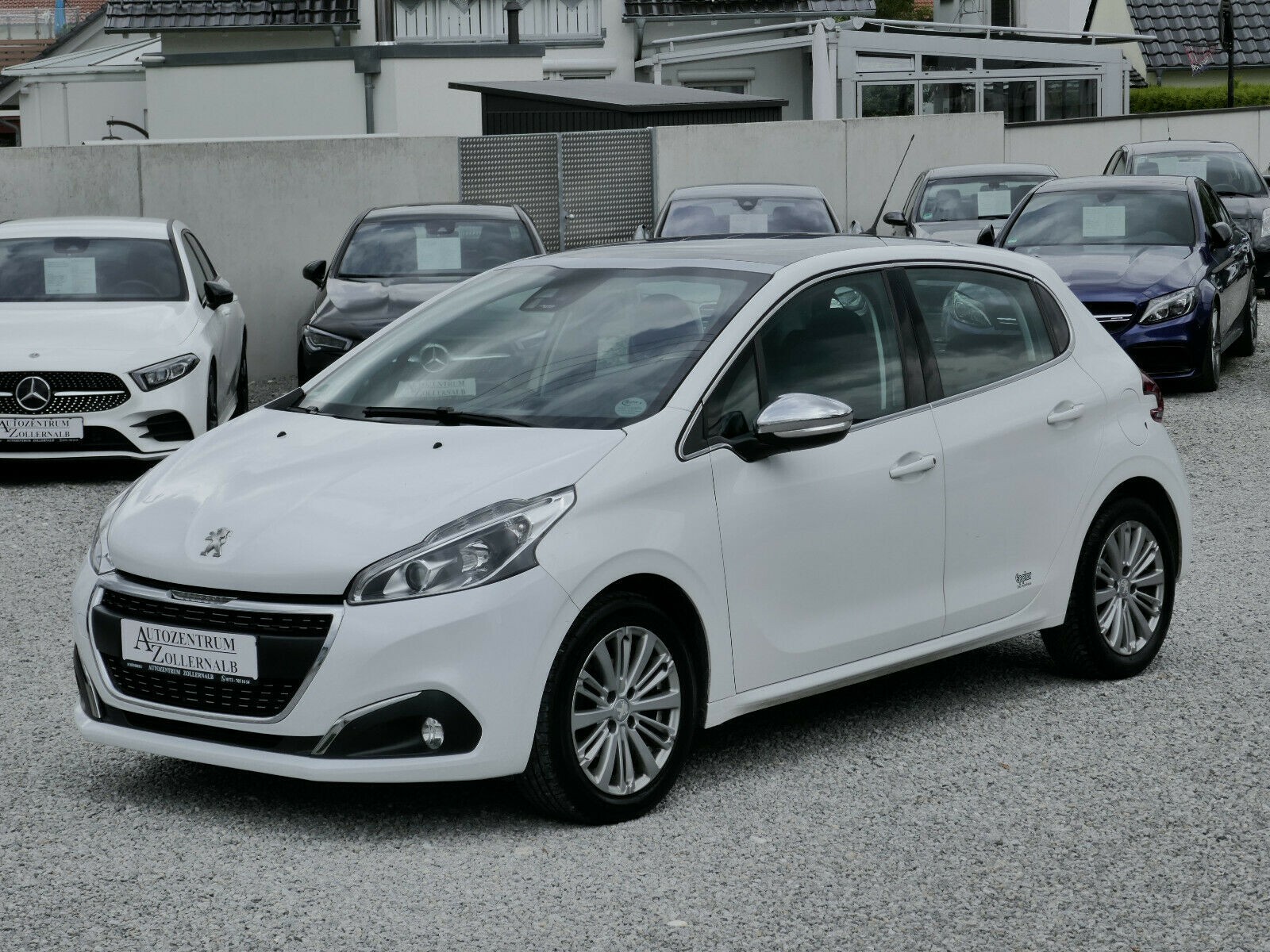 Peugeot 208 PureTech 110 EAT6 Allure *AUTOMATIK*NAVI*SHZ