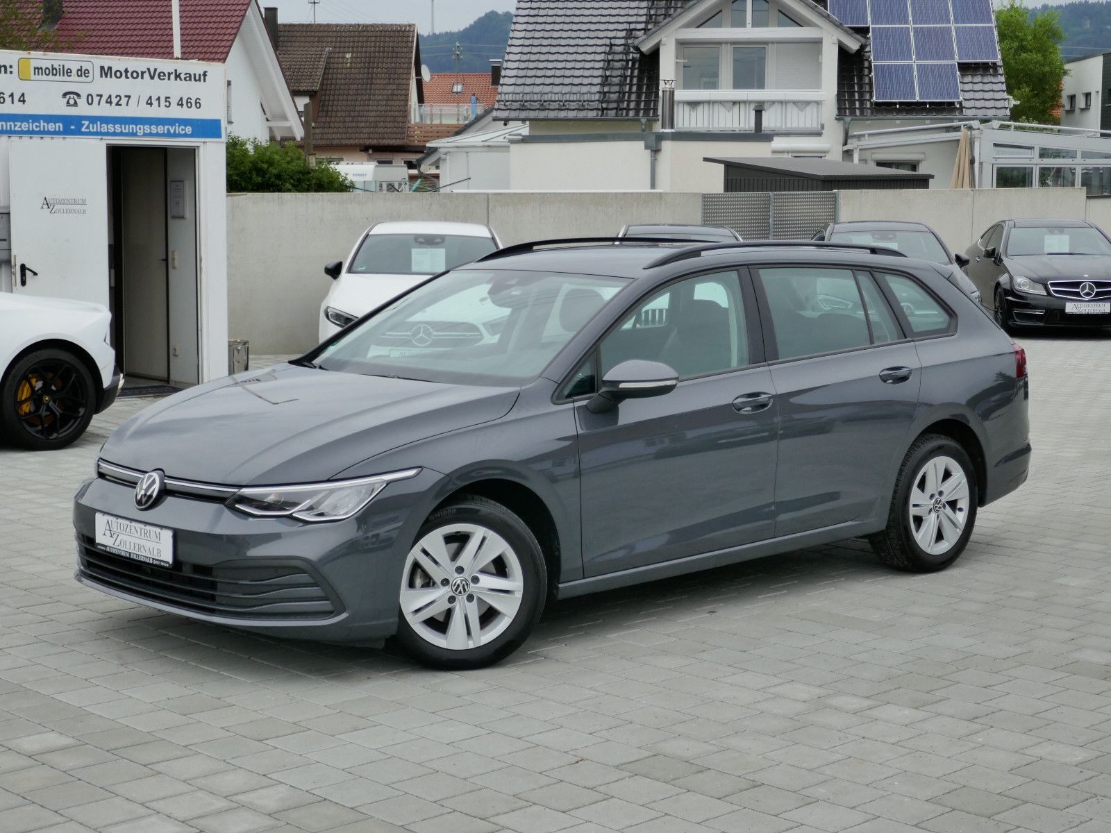 Volkswagen Golf 8 Variant 1.0 eTSI DSG Life *1.HAND*ACC*TOP