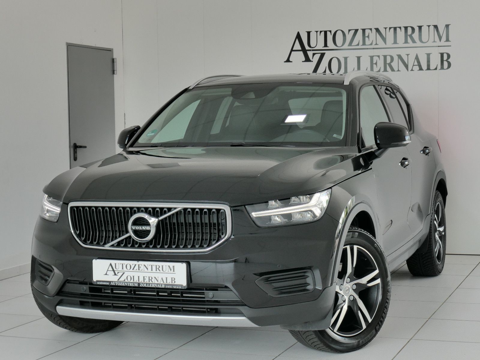 Volvo XC 40 Momentum Pro 2WD *1.HAND*KAMERA*NAVI*LED*
