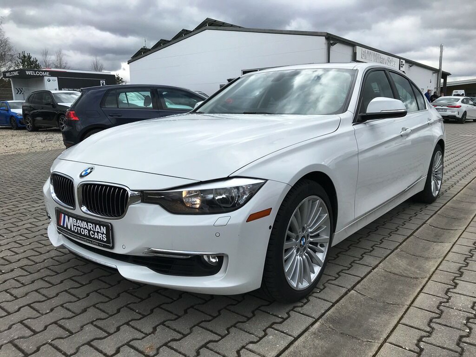 BMW 328 i Luxury Line Tax Free Military Sales in Grafenwöhr Price