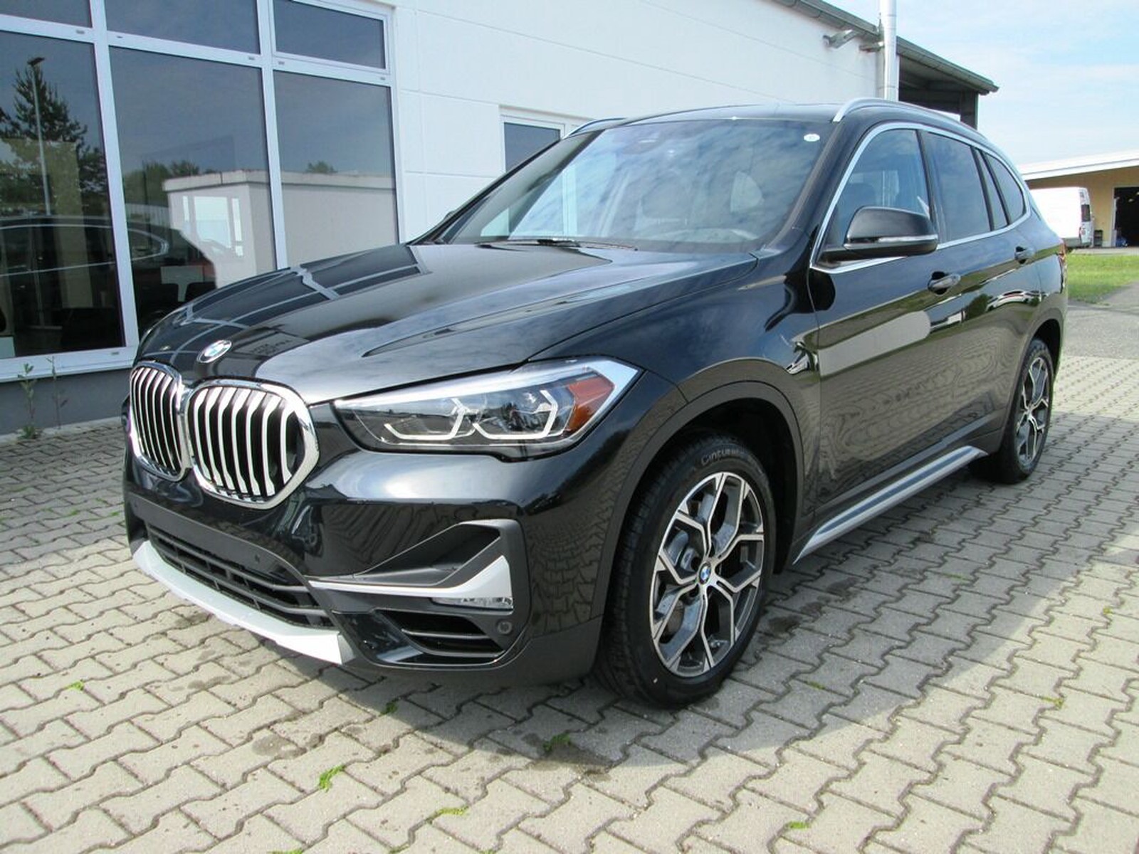 BMW X1 xDrive28i - Tax Free Military Sales in Grafenwöhr Price 33995