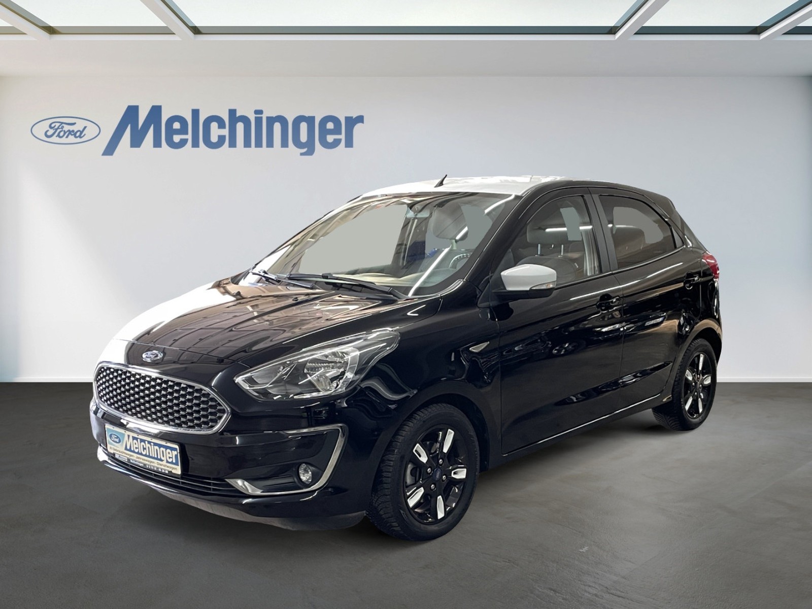 Ford KA+ Black / White, Ganzjahresreifen, Winter-Paket