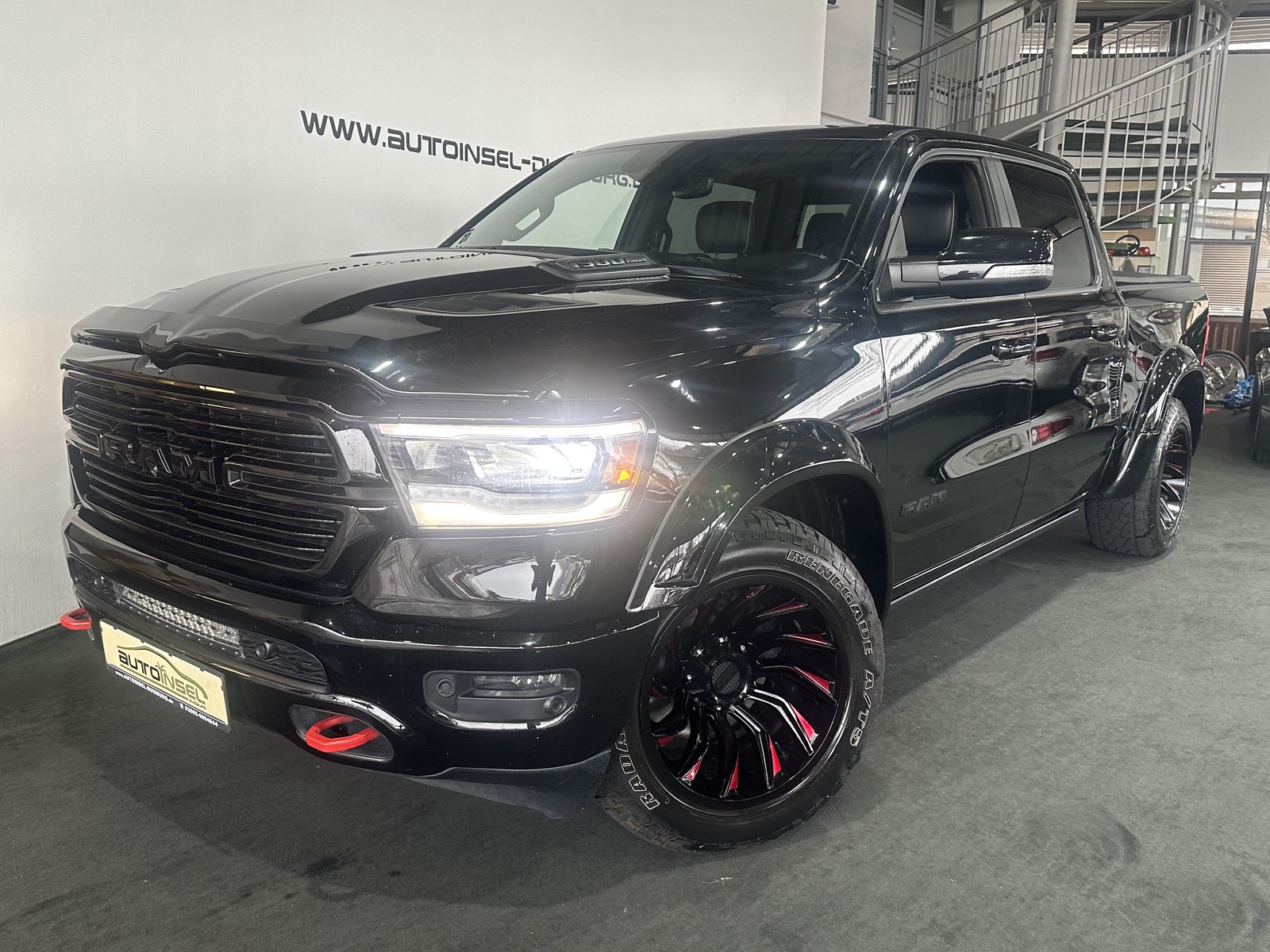 Dodge RAM 1500 Sport 5.7 HEMI 4X4 Pano 360° Prins-LPG