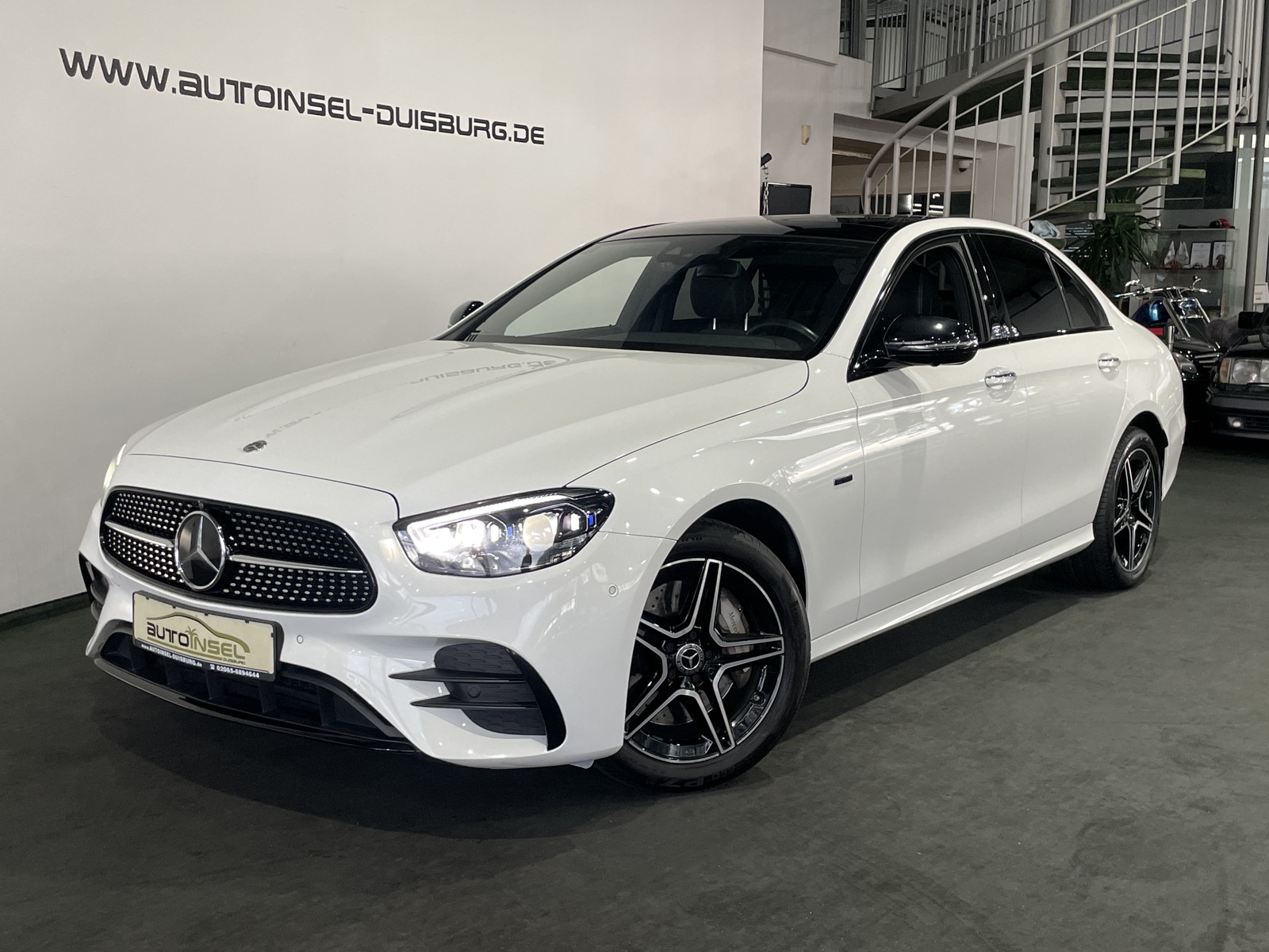 Mercedes-Benz E 300de EQ AMG-line Pano Burmester ACC 360 18"
