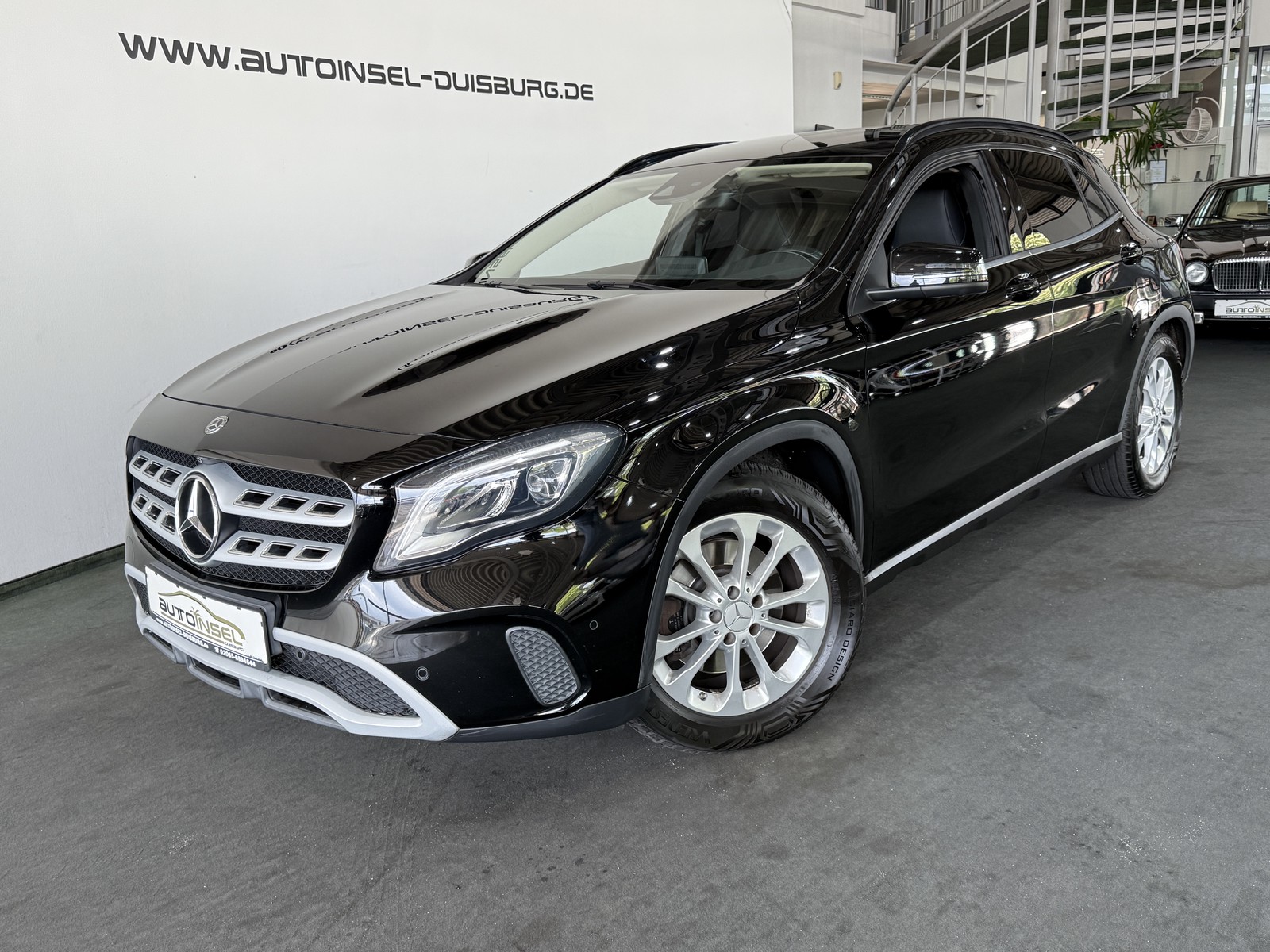 Mercedes-Benz GLA220 4Matic Aut. Navi 360° Exklusiv Leder LED