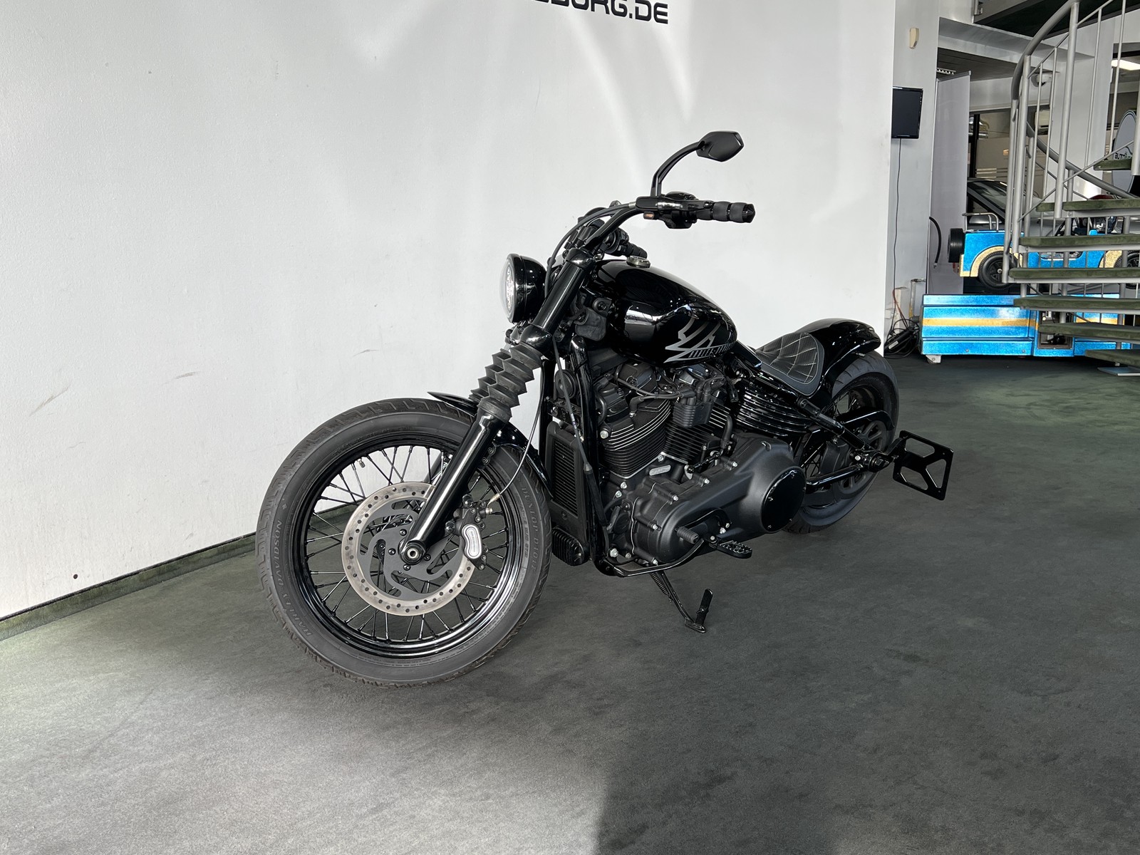 Harley-Davidson Street BOB 107 Custom Umbau