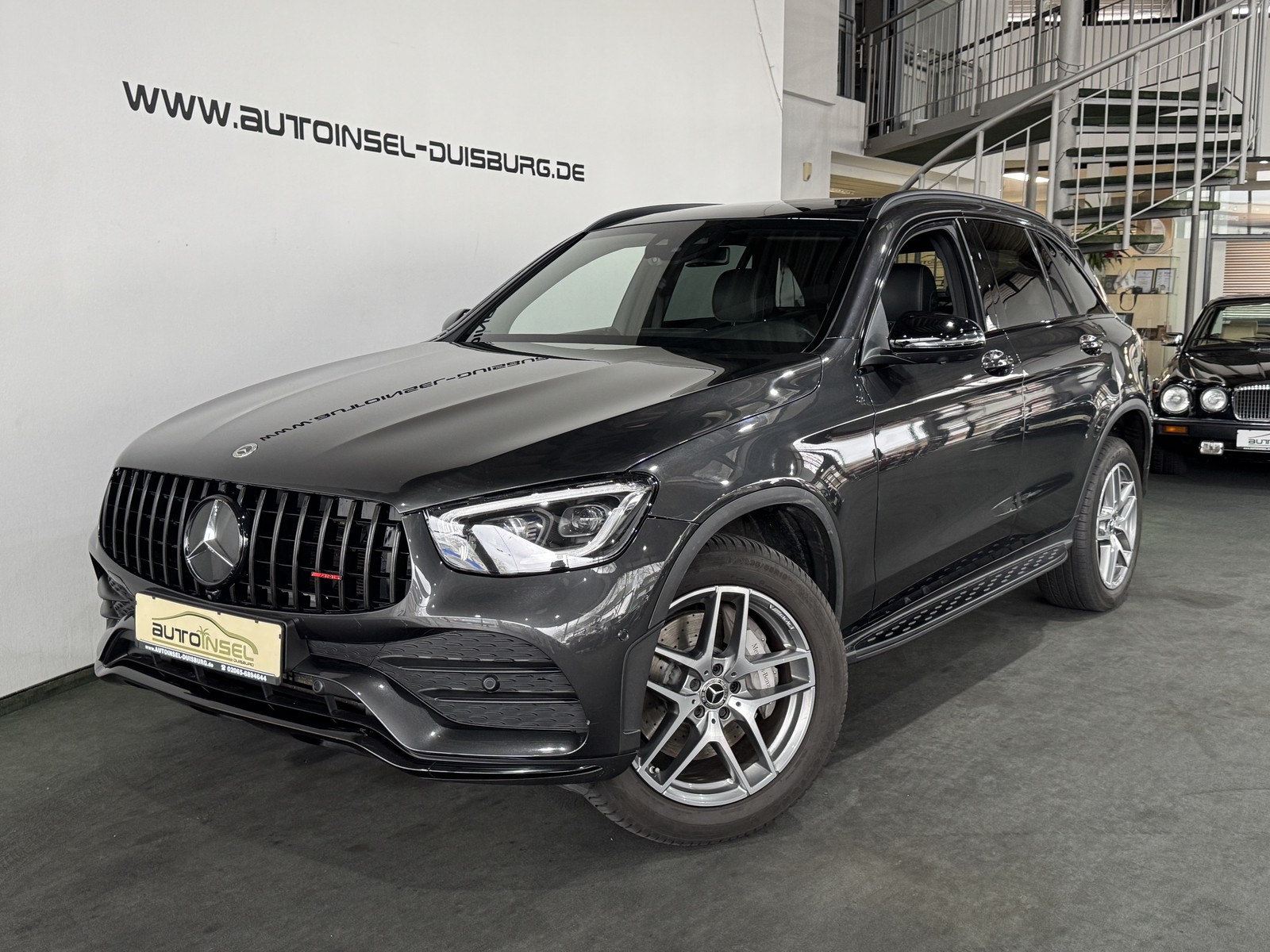 Mercedes-Benz GLC 300e 4Matic Pano AMG-Line 360° LED 19"