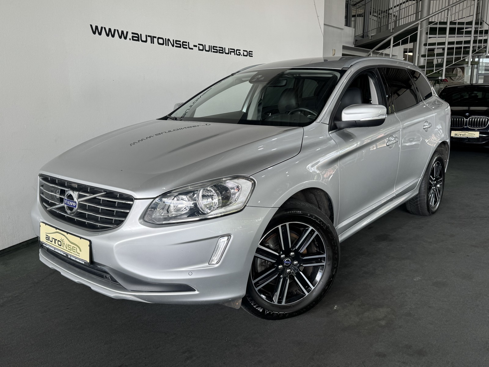 Volvo XC60 Summum 2WD SHZ Navi PDC Klimaauto 18"