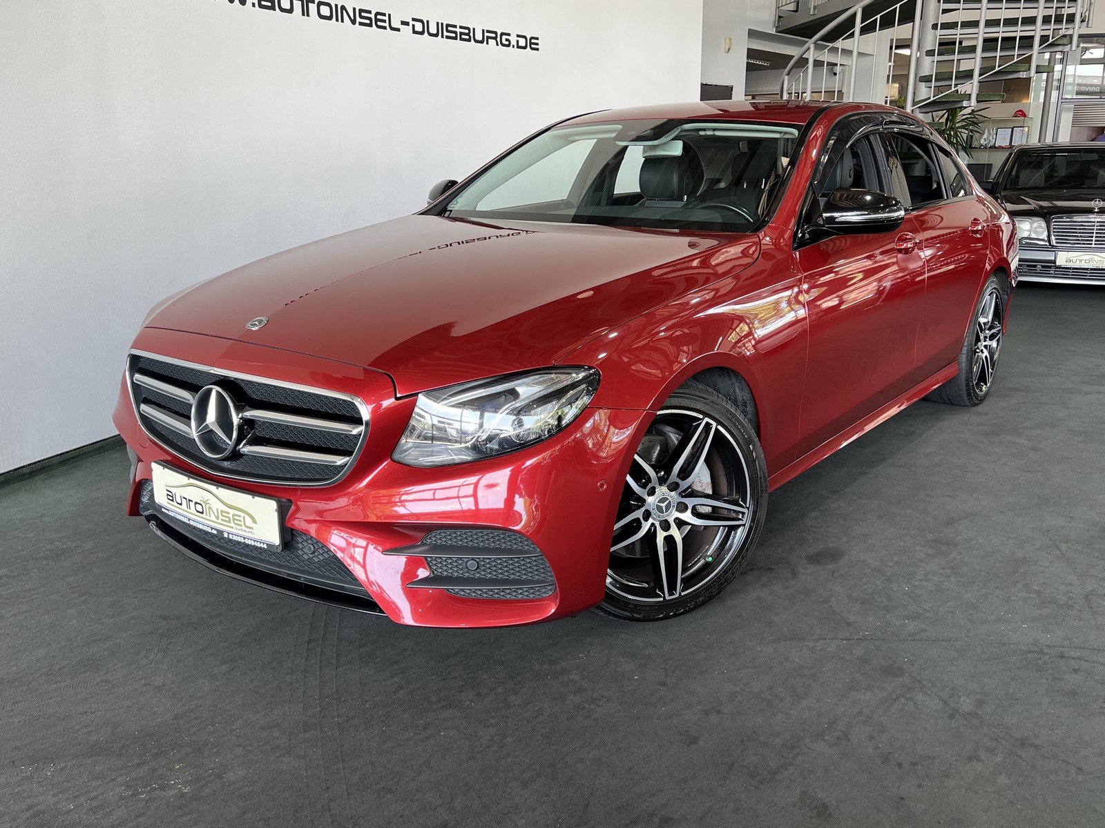 Mercedes-Benz E220d Lim. Aut AMG-Line Navi LED Widescreen AHK