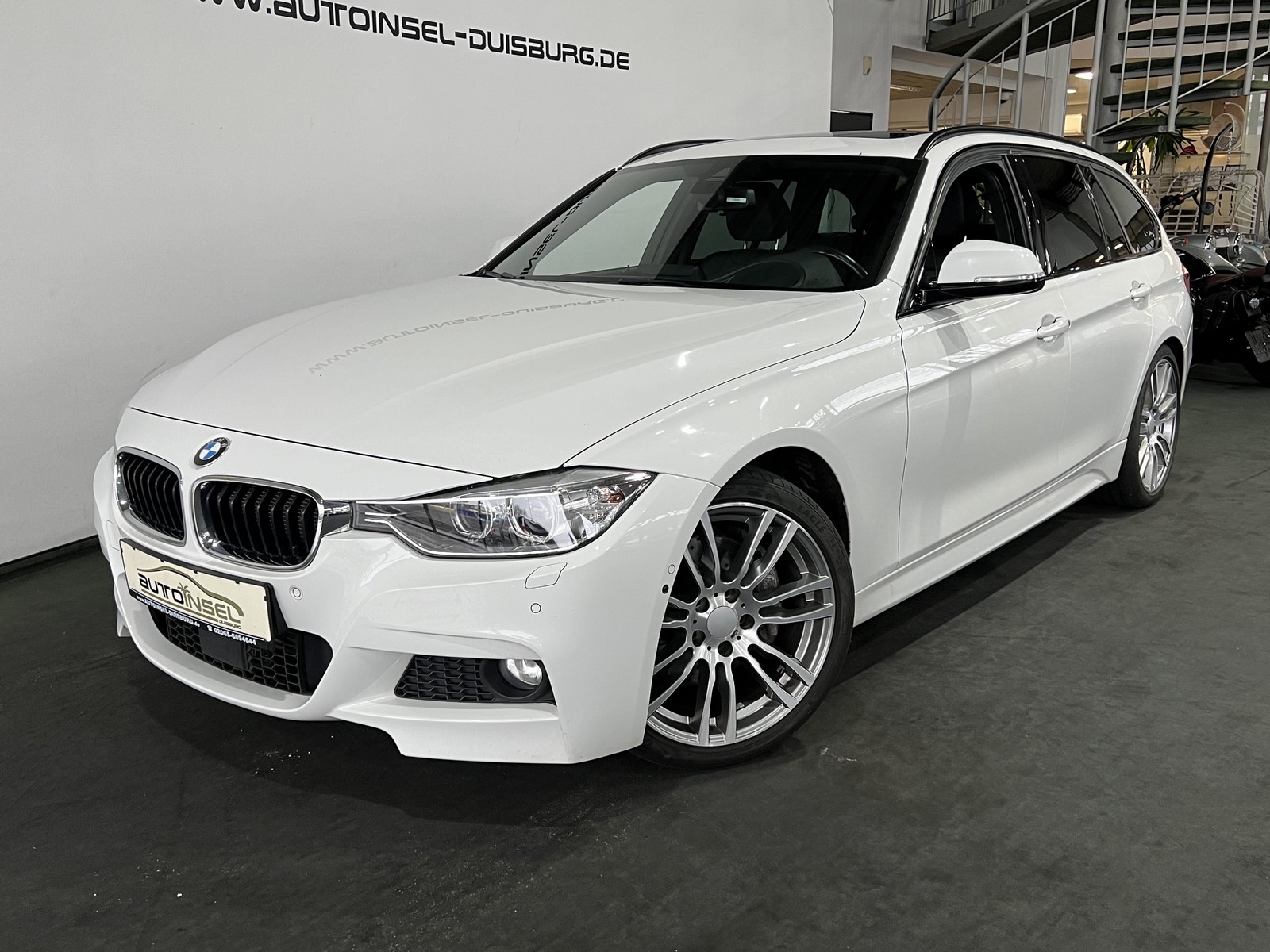 BMW 330d Touring Aut M-Paket HeadUp Pano Memory 360°