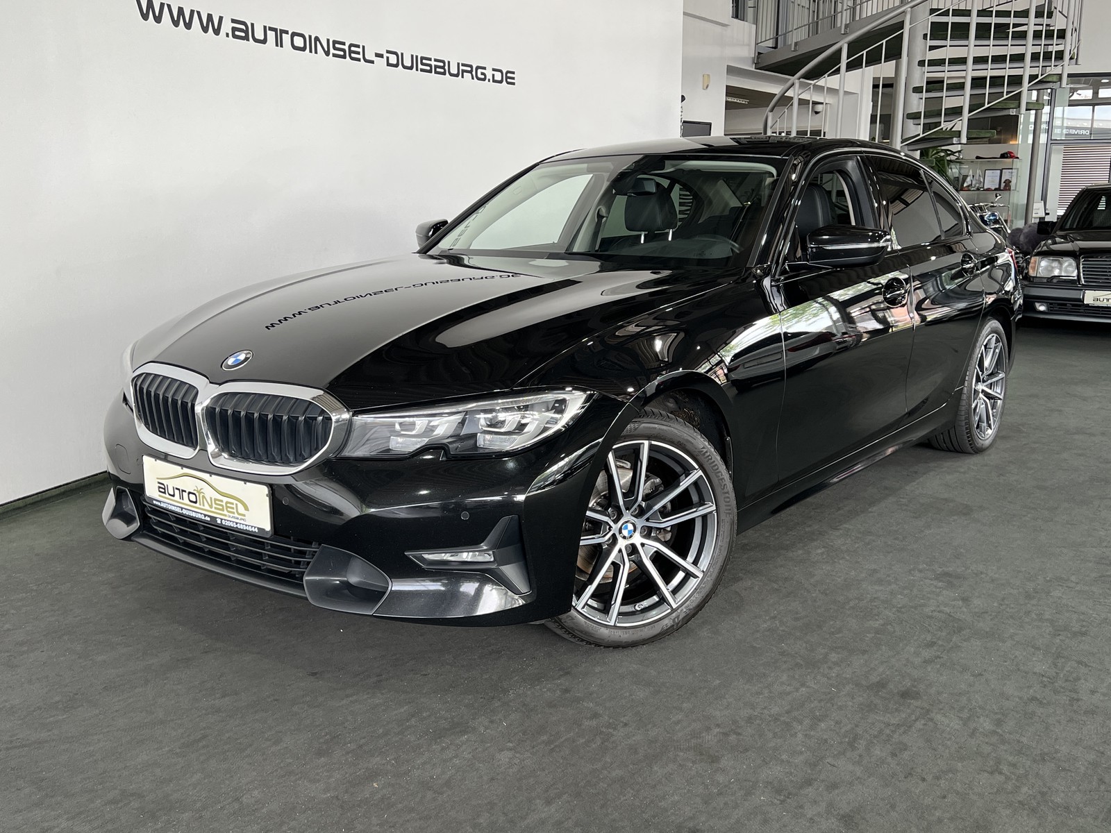 BMW 320d Sport Line Aut. Lim Navi Tempomat 18" LED