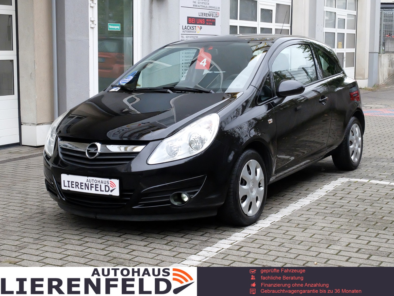 Opel Corsa D Schwarz gebraucht, Benzin und Automatik, 122.000 Km - 7.950 €