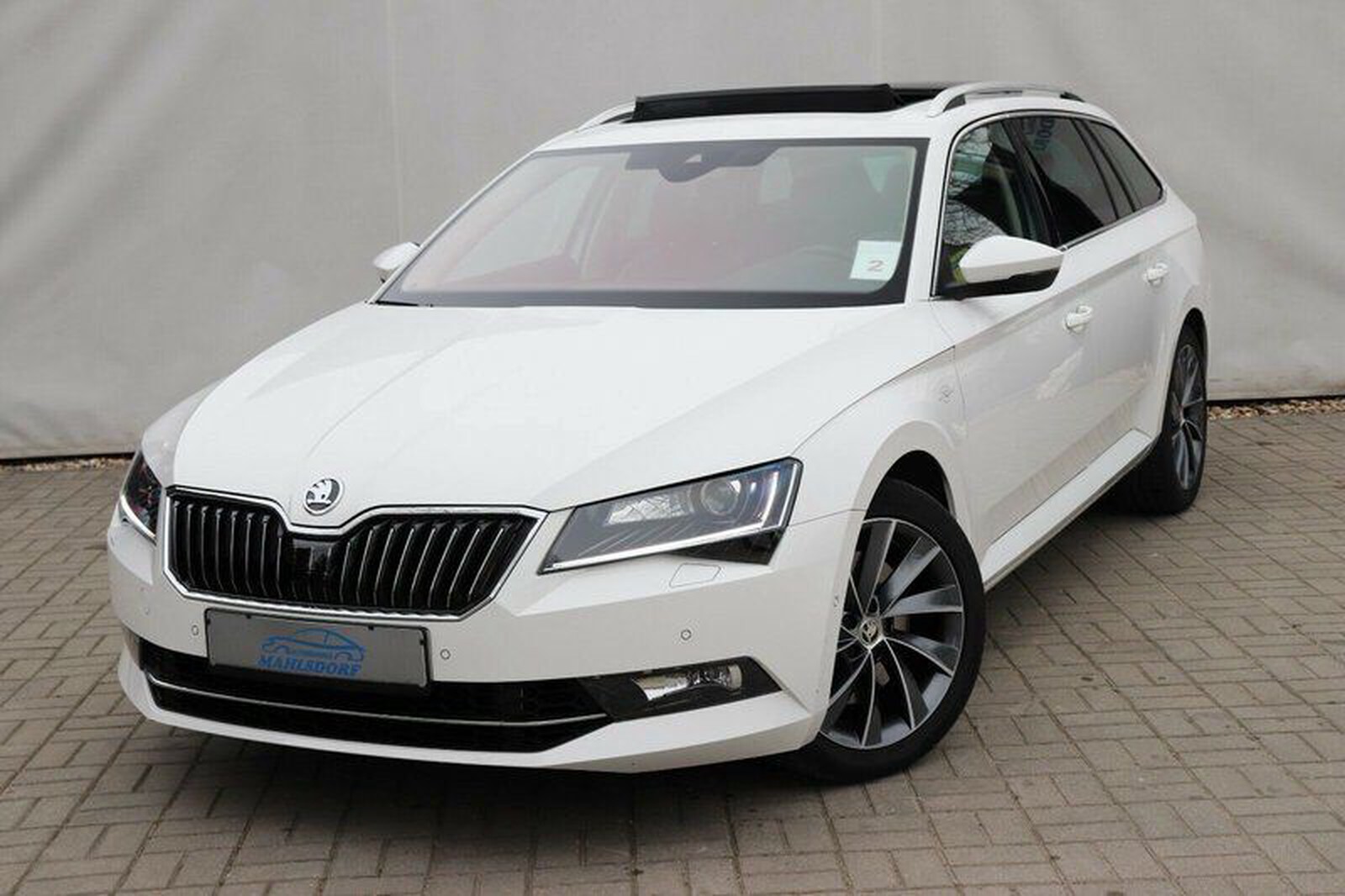 Skoda Superb 2.0 TSI KOMBI 4x4 DSG L&K ACC PANO RFK
