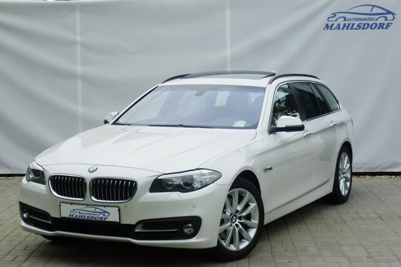 BMW 520d SPORTSITZE NAVPROFF SOFT-CLOSE STANDHEIZUNG