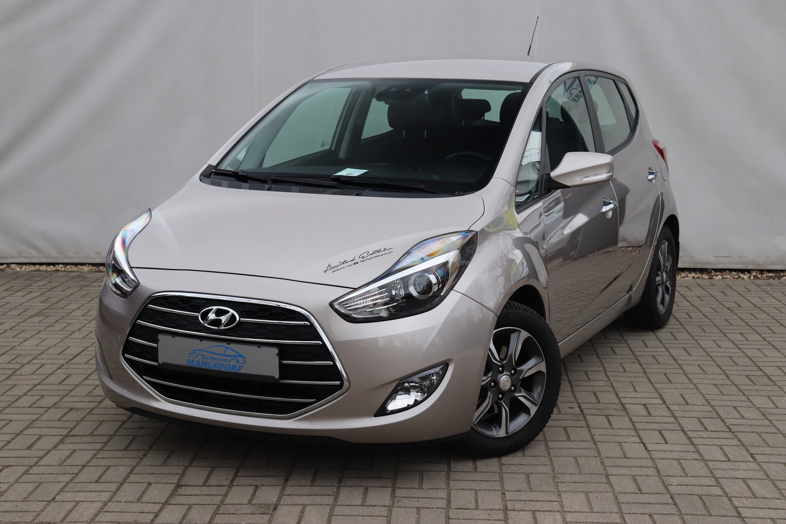 Hyundai ix20 1.6 Automatik NAVI RÜCKFAHRKAMERA STHZ aus 1. HAND