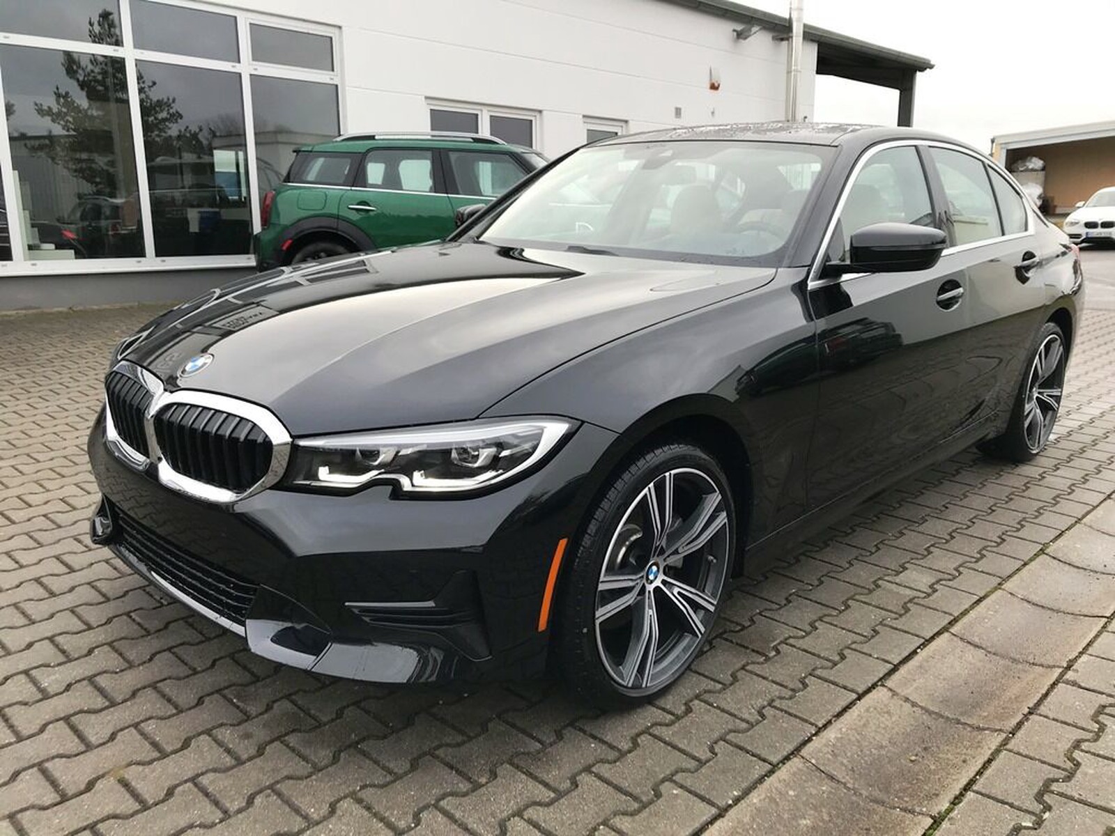 BMW 330 i xDrive Sedan - Tax Free Military Sales in Grafenwöhr Price ...