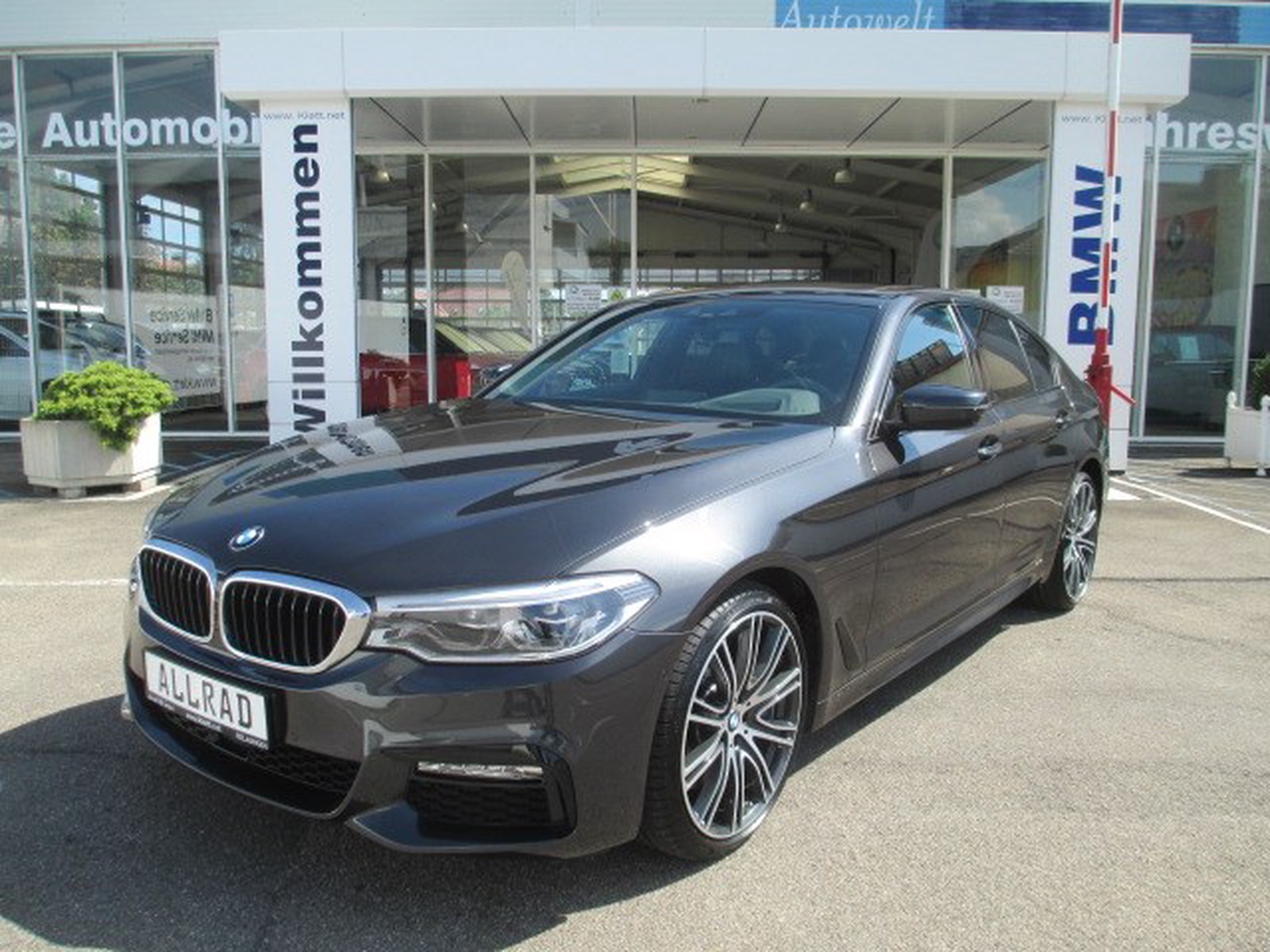 Bmw 540 I Xdrive M Sport Used Buy In Rielasingen Worblingen Price Eur Int Nr Sold