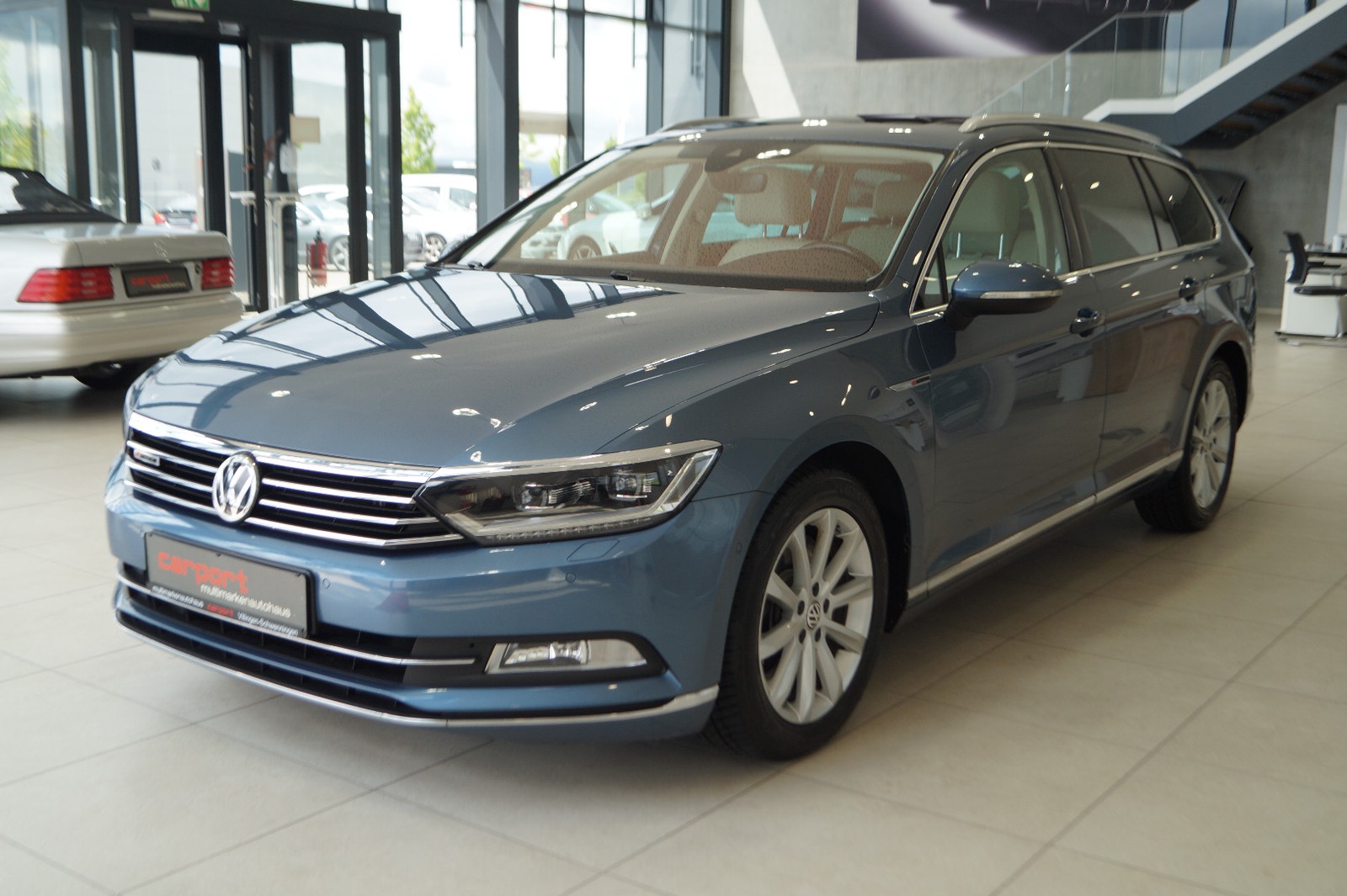 Volkswagen Passat Variant R-Line Sport Paket 4M ACC LED PANO