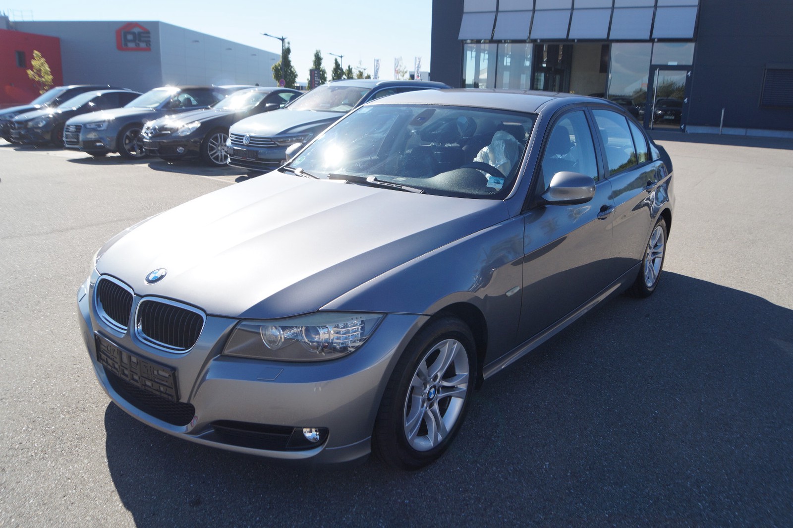 BMW 318d XENON SHZ PDC TEMPO