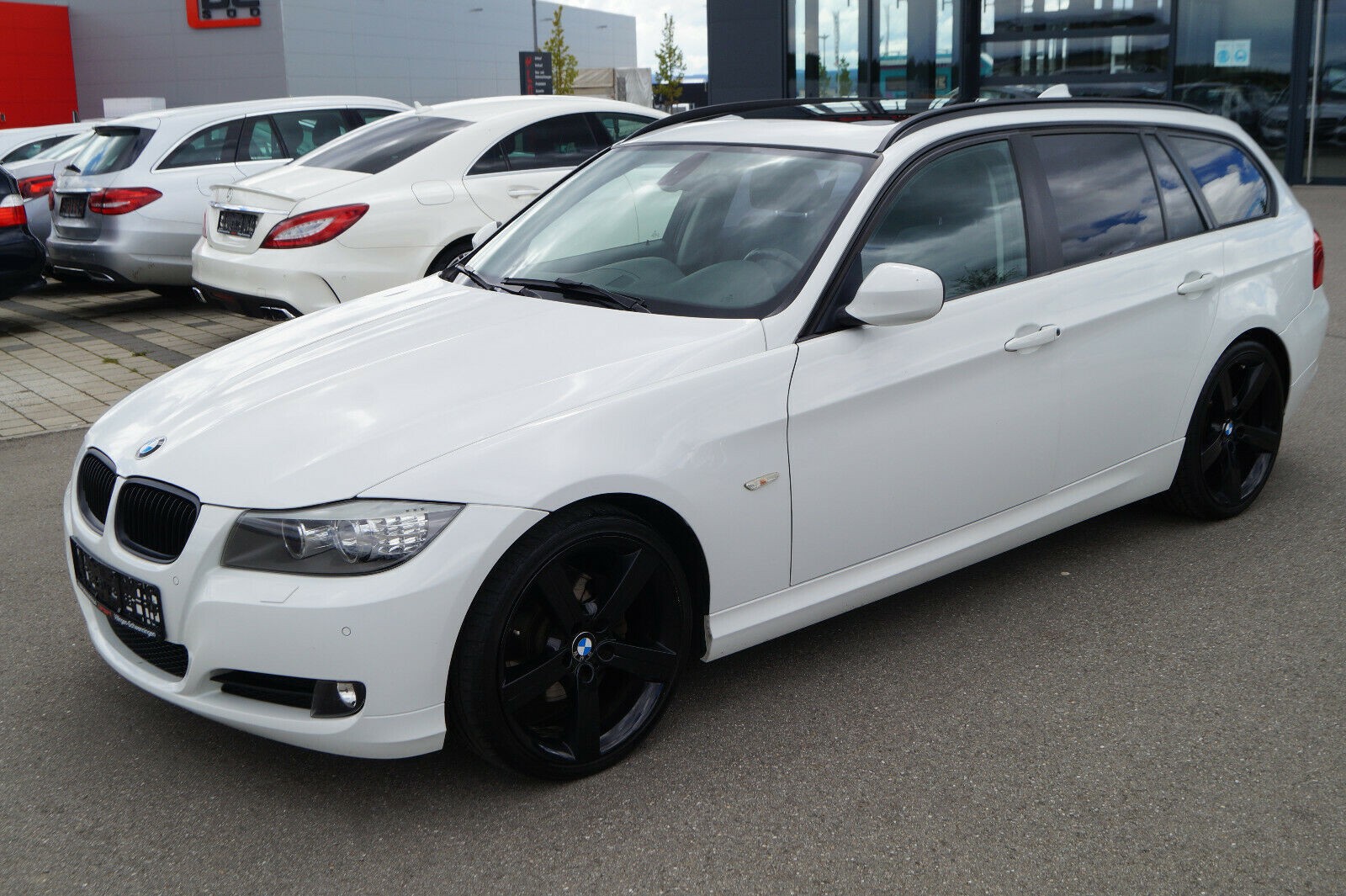BMW 320i Touring Facelift Auto. |Panorama|Navi|Xenon|