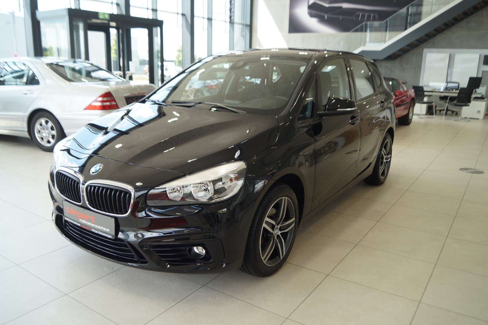 BMW 218d Active Tourer Sport Line |AHK|Tempo|PDC|