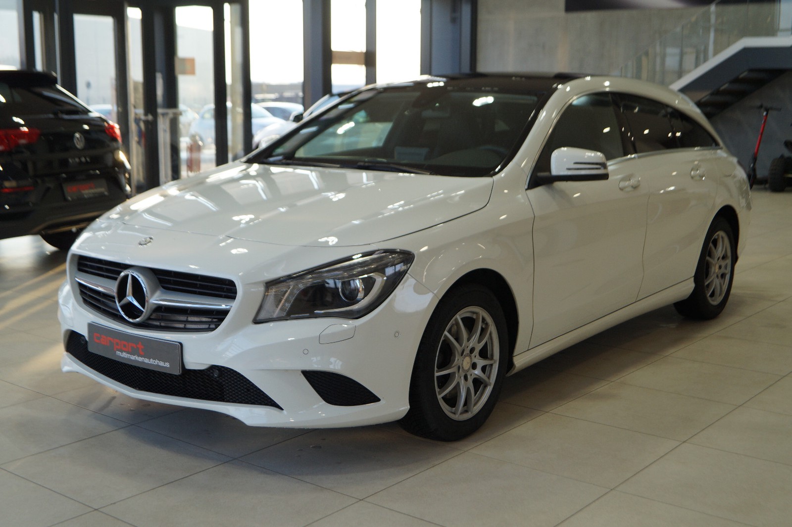 Mercedes-Benz CLA 180 Shooting Brake PANO XENON NAVI SHZ KAMERA