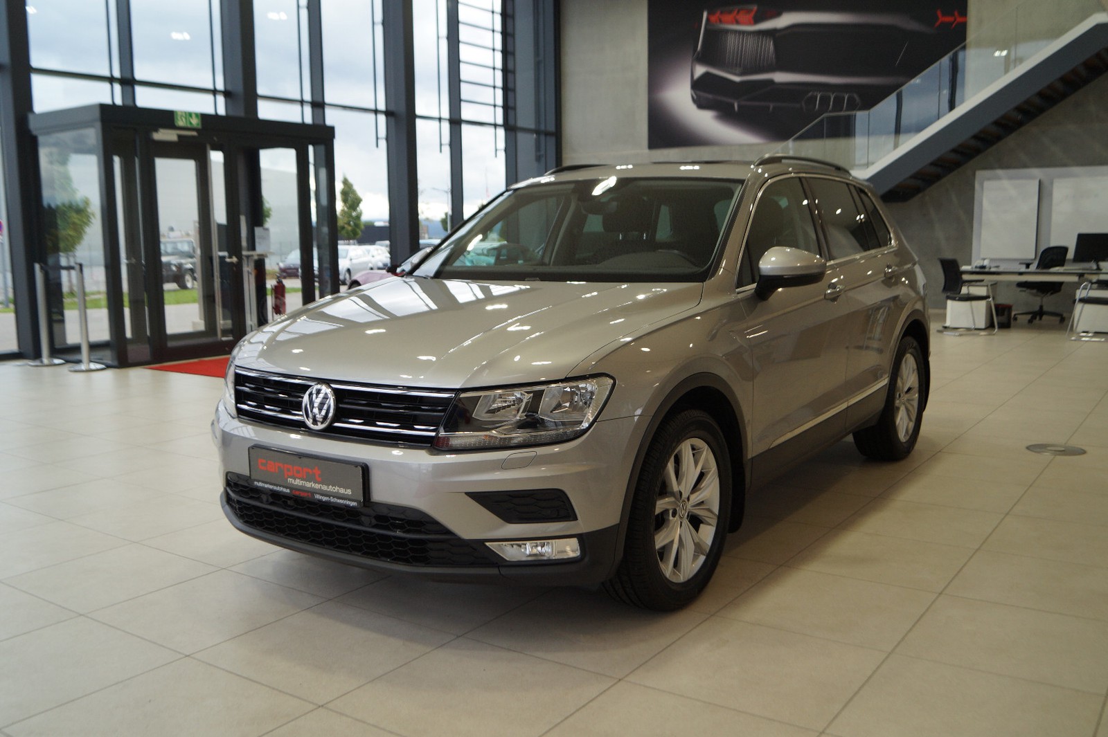 Volkswagen Tiguan STANDHEIZUNG PANO ACC SHZ NAVI PDC