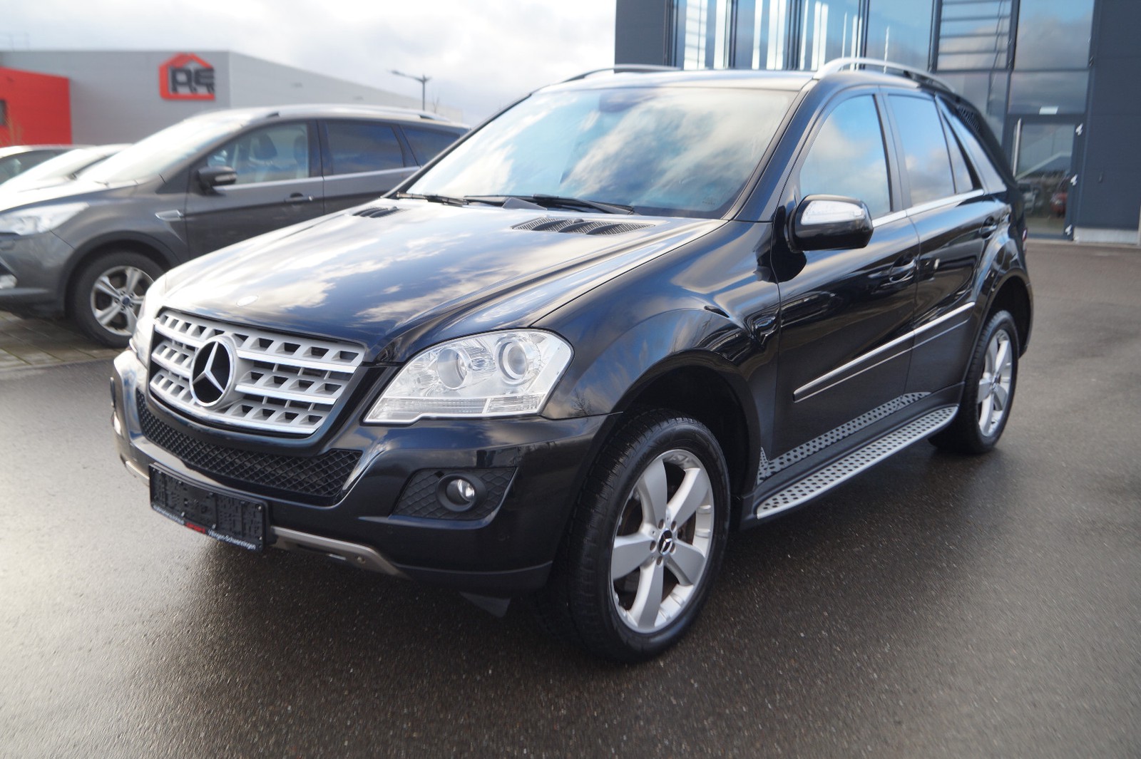 Mercedes-Benz ML 320 Sport 7G-TRONIC Facelift PDC SHZ NAVI