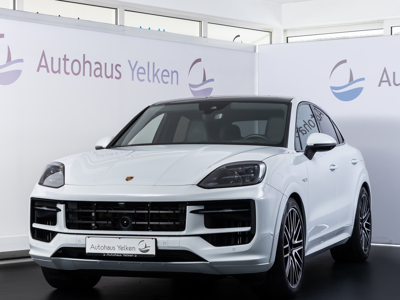 Porsche Cayenne Coupe S E-Hybrid SportDesign MATRIX