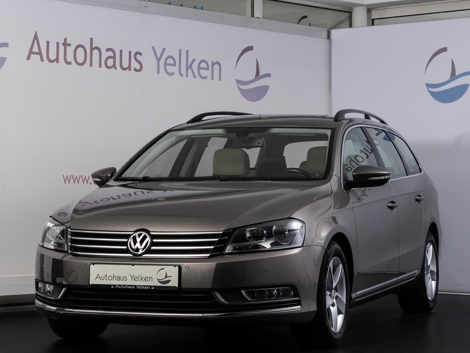 Volkswagen Passat 1.8 TSI Comfortline *AHK*SHZ*TEMP
