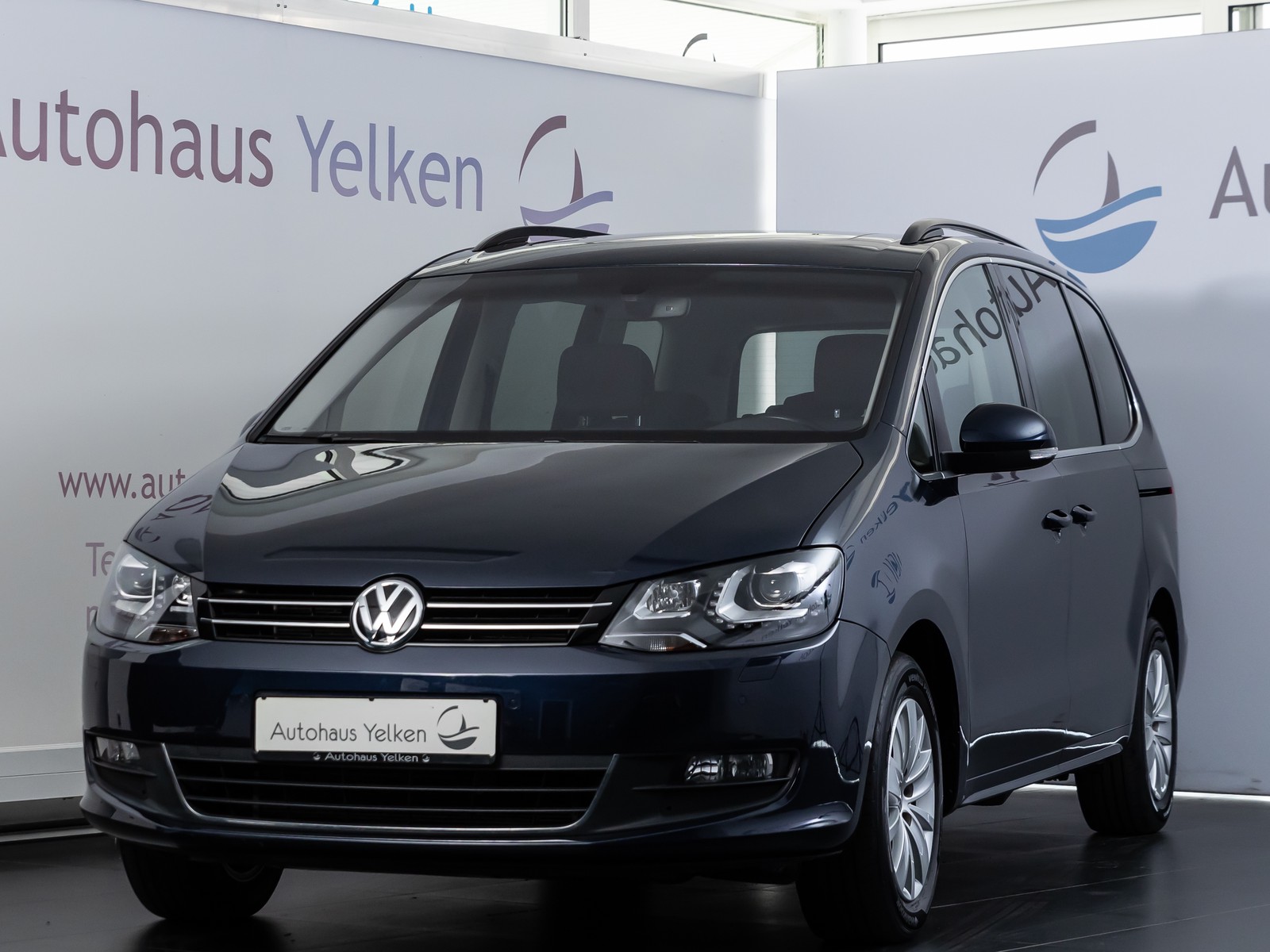 Volkswagen Sharan 2.0 TDI BI-XENON PANO AHK SHZ 7-SITZ RFK