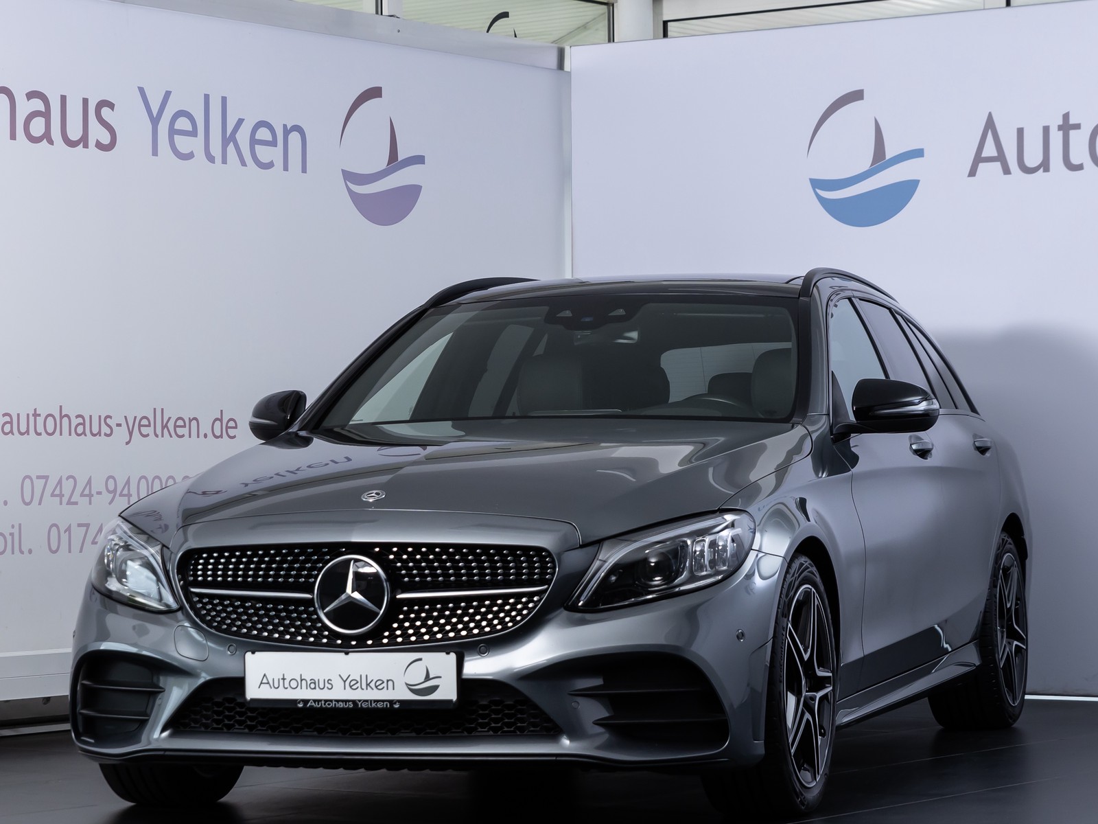 Mercedes-Benz C 220 d T AMG LINE MULTIBEAM PANO DISTR HUD